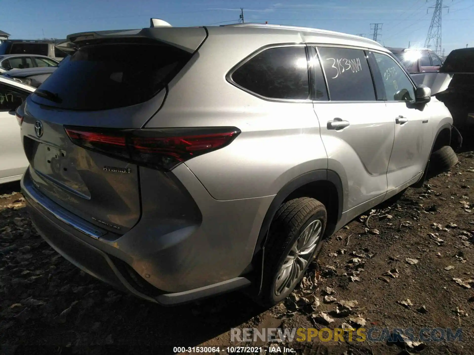 4 Photograph of a damaged car 5TDEBRCHXMS063731 TOYOTA HIGHLANDER 2021