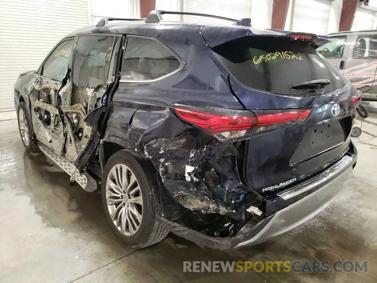 3 Photograph of a damaged car 5TDFARAH1MS010412 TOYOTA HIGHLANDER 2021