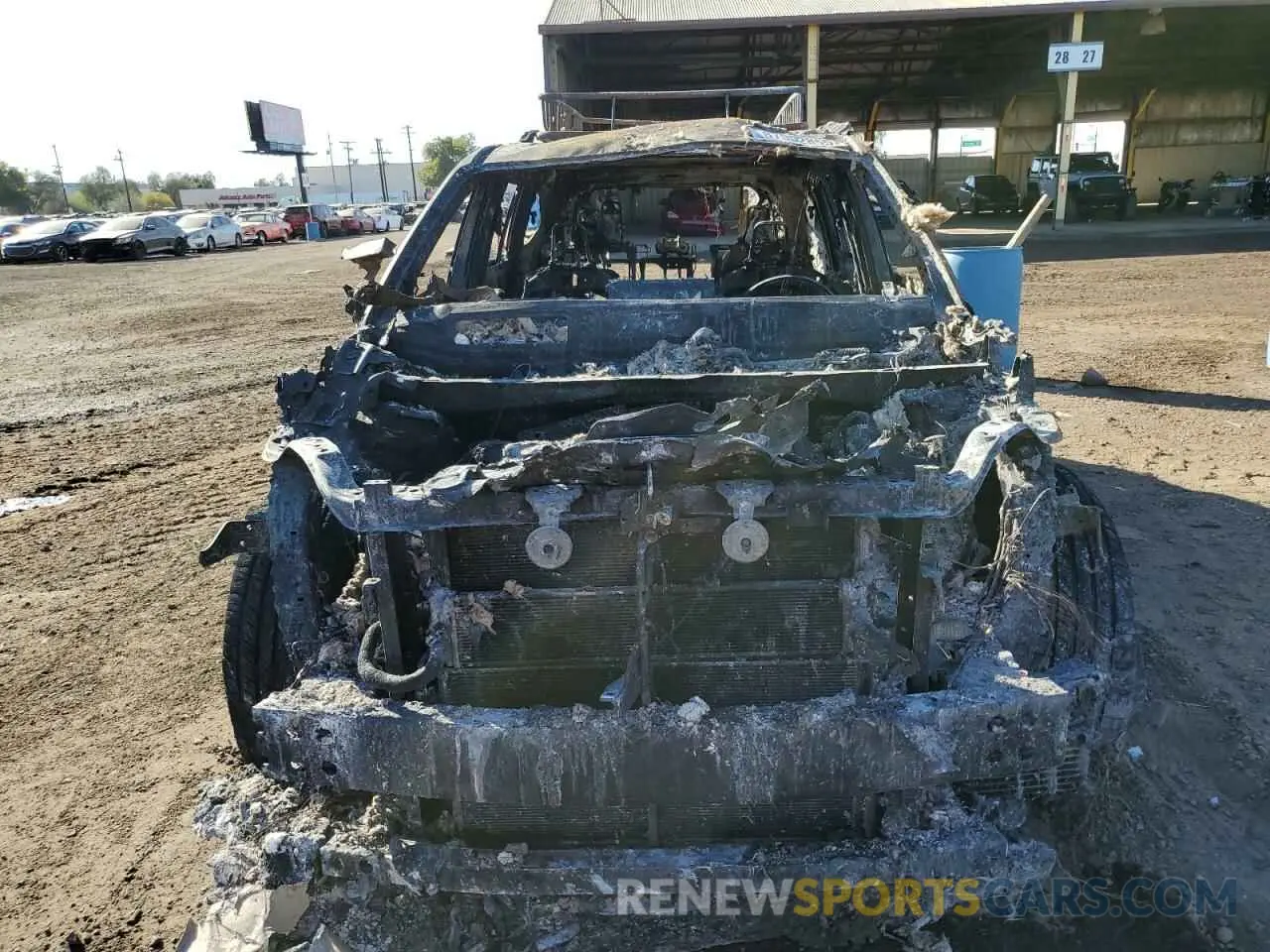 5 Photograph of a damaged car 5TDFARAH2MS004781 TOYOTA HIGHLANDER 2021
