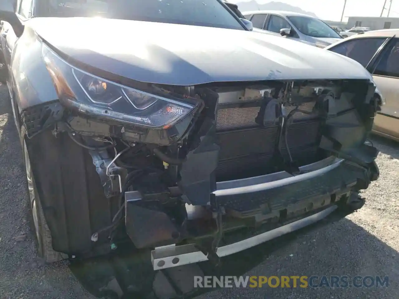 9 Photograph of a damaged car 5TDFARAH9MS006611 TOYOTA HIGHLANDER 2021