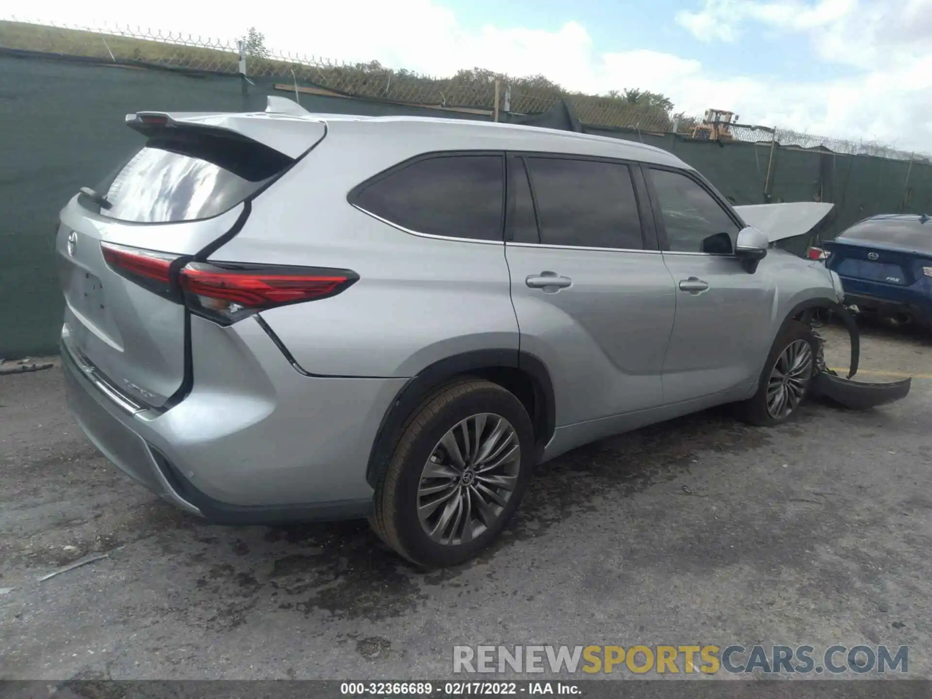 4 Photograph of a damaged car 5TDFZRAH0MS067189 TOYOTA HIGHLANDER 2021