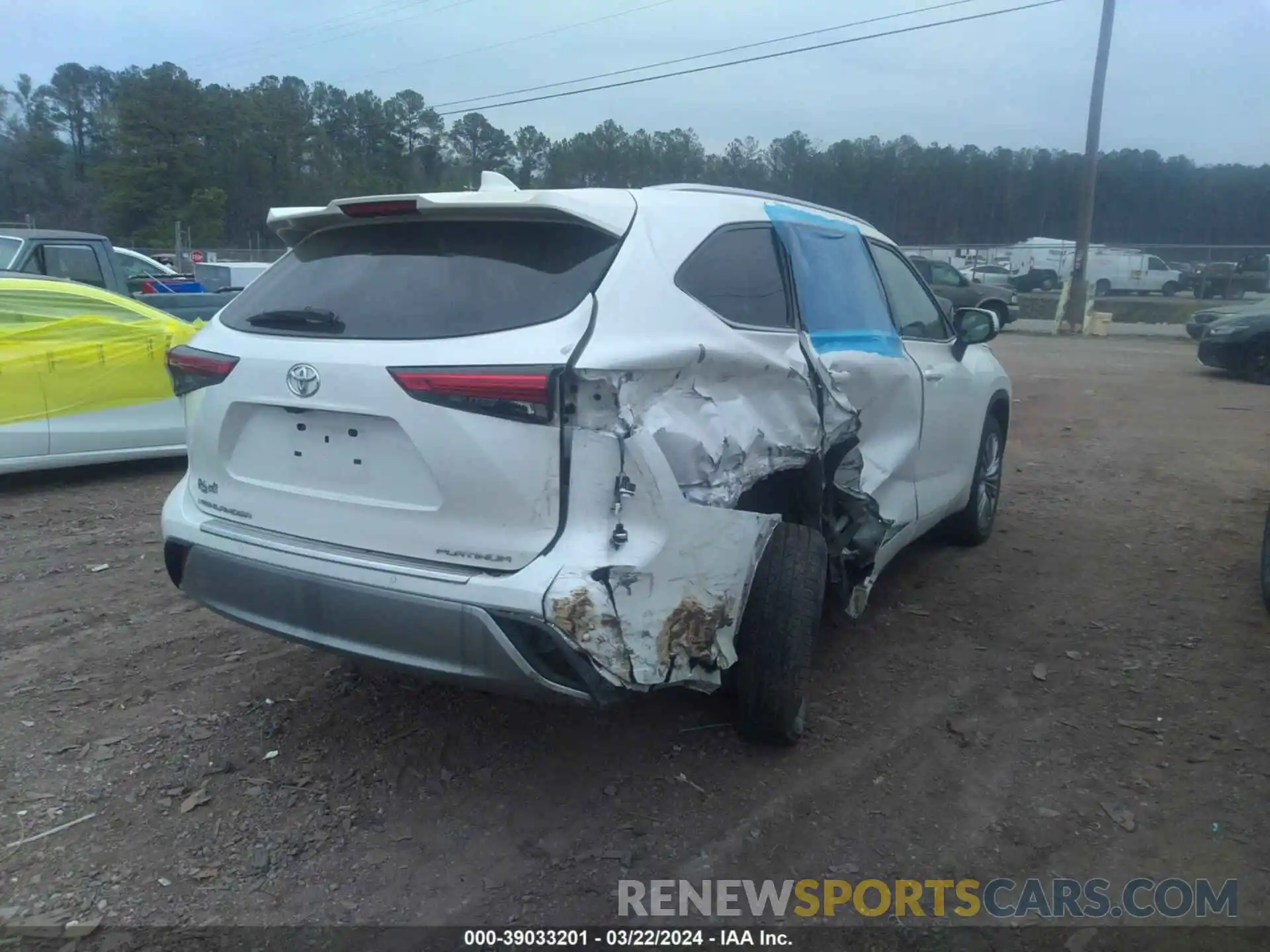 18 Photograph of a damaged car 5TDFZRAH2MS040575 TOYOTA HIGHLANDER 2021