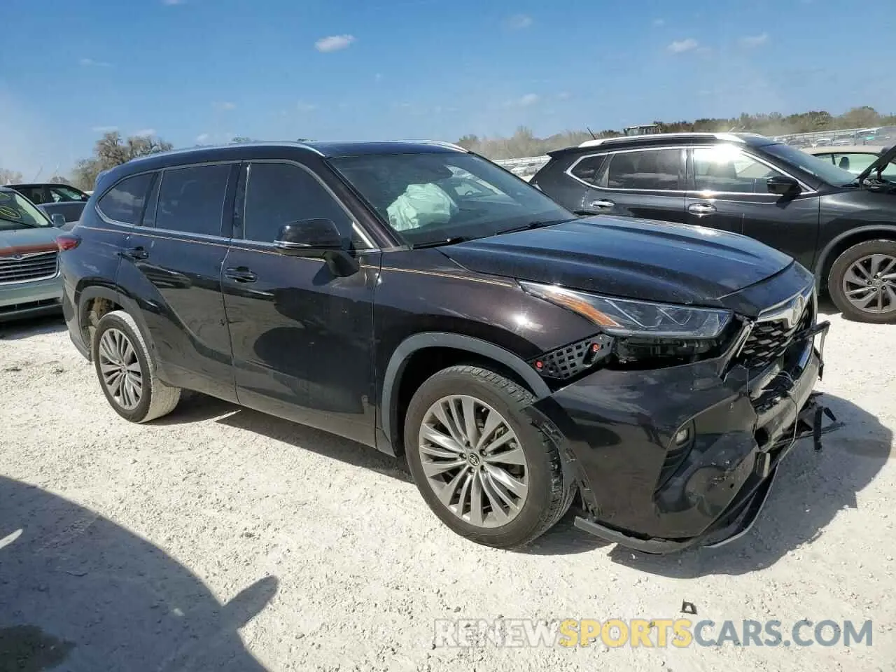 4 Photograph of a damaged car 5TDFZRAH4MS049746 TOYOTA HIGHLANDER 2021
