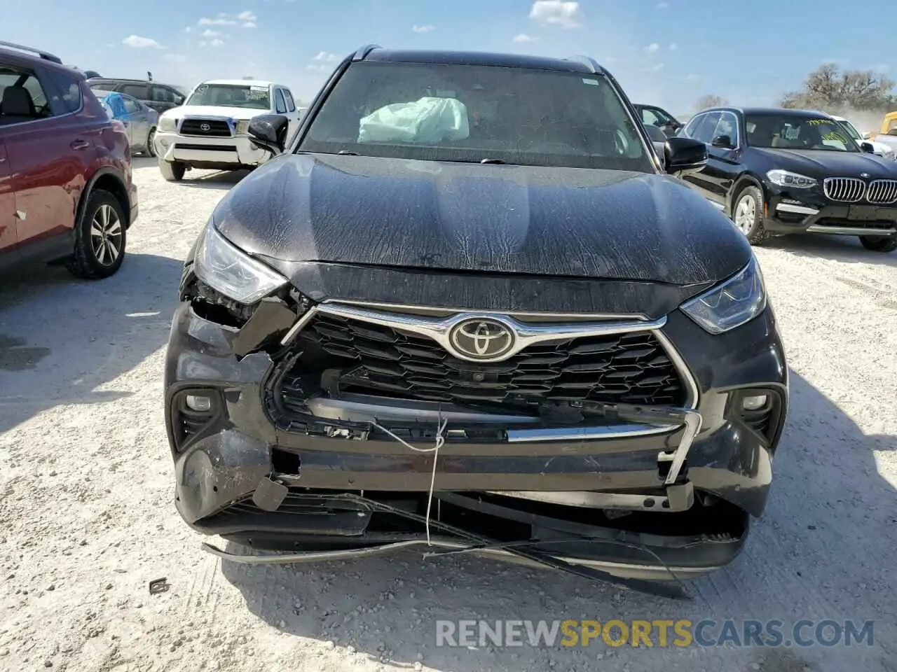 5 Photograph of a damaged car 5TDFZRAH4MS049746 TOYOTA HIGHLANDER 2021