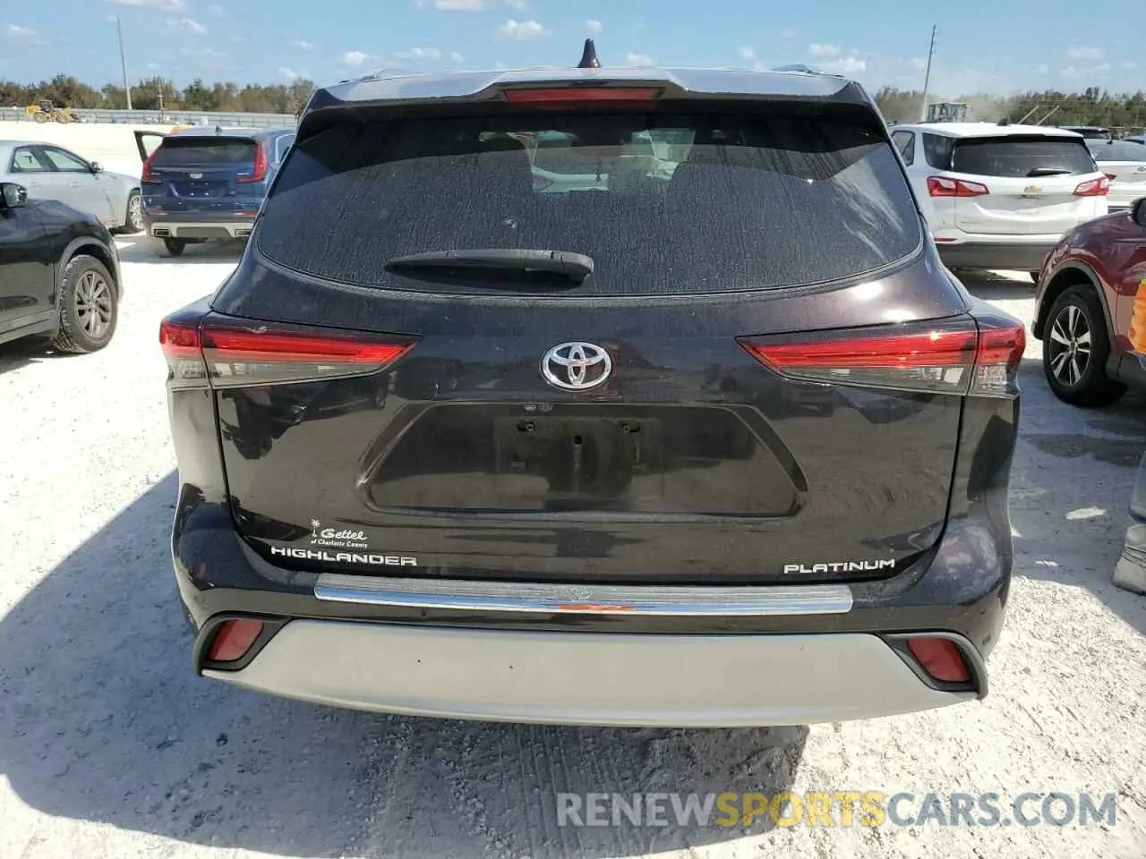 6 Photograph of a damaged car 5TDFZRAH4MS049746 TOYOTA HIGHLANDER 2021