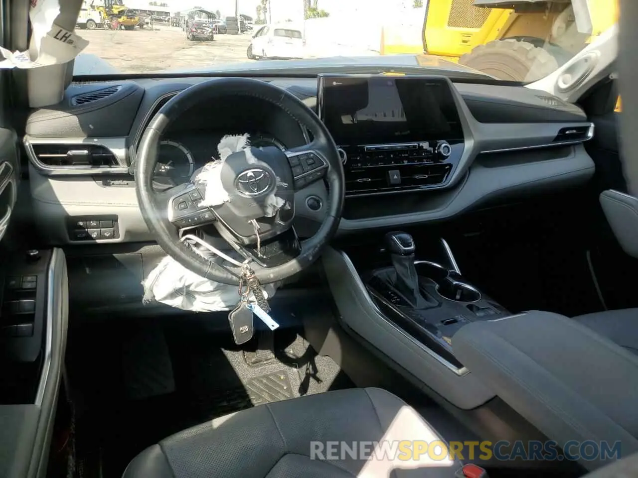 8 Photograph of a damaged car 5TDFZRAH4MS056387 TOYOTA HIGHLANDER 2021