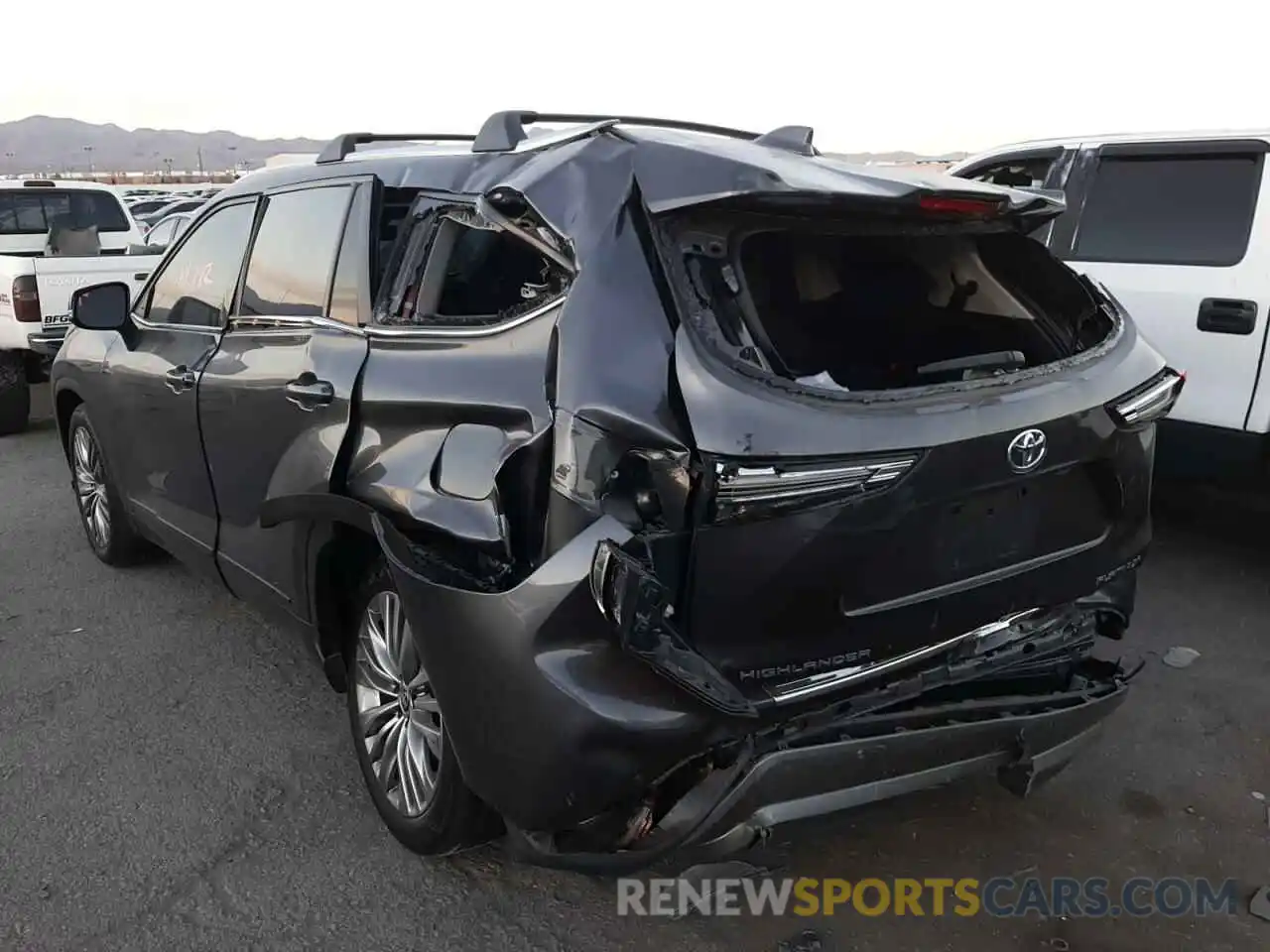 3 Photograph of a damaged car 5TDFZRAH6MS037114 TOYOTA HIGHLANDER 2021