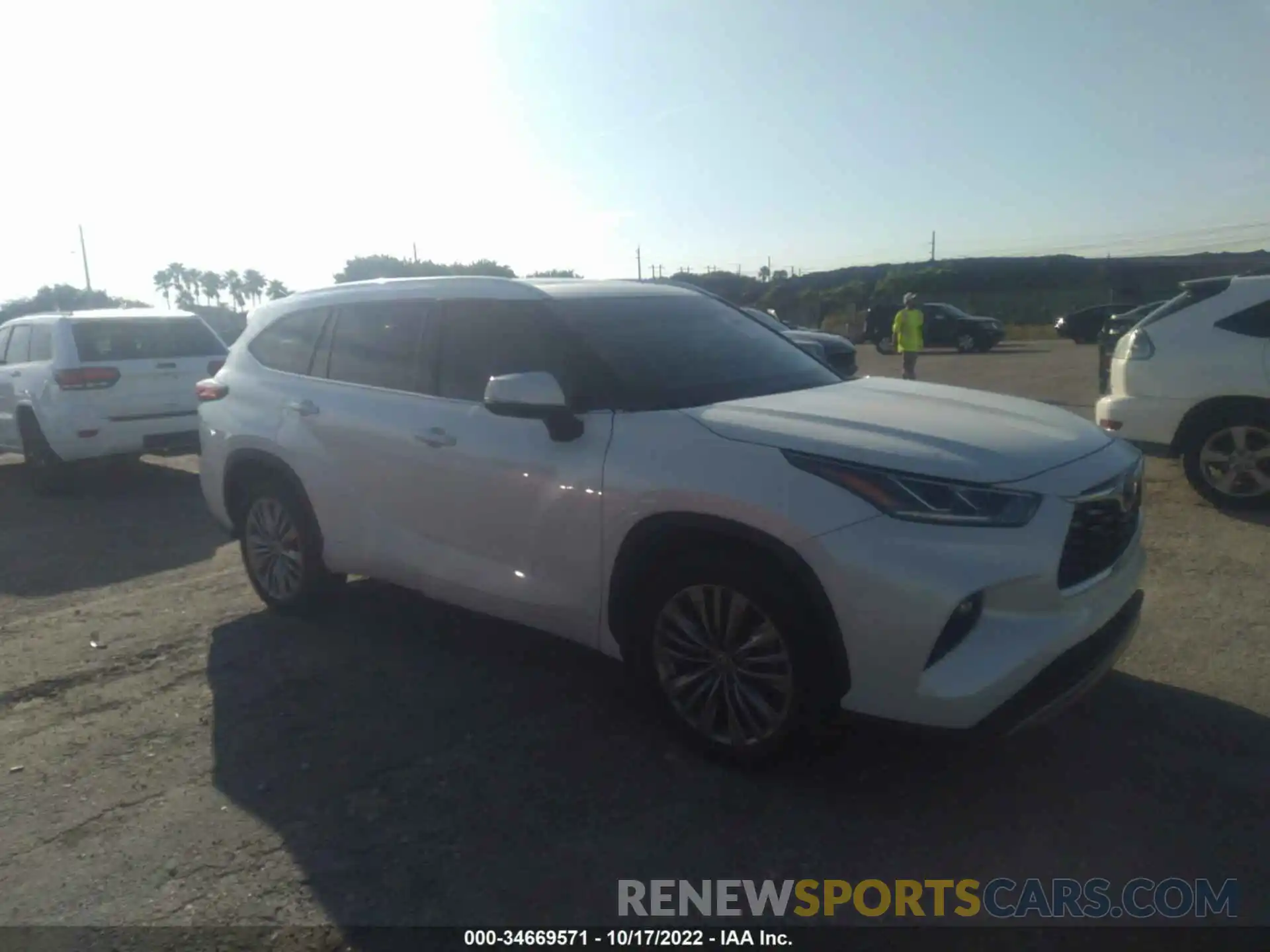 1 Photograph of a damaged car 5TDFZRAH7MS033962 TOYOTA HIGHLANDER 2021