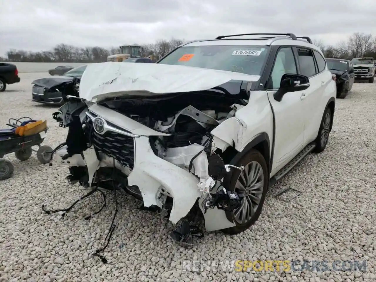 2 Photograph of a damaged car 5TDFZRAH7MS069943 TOYOTA HIGHLANDER 2021