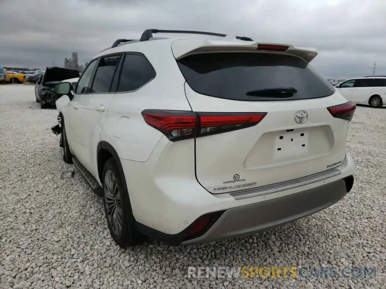 3 Photograph of a damaged car 5TDFZRAH7MS069943 TOYOTA HIGHLANDER 2021