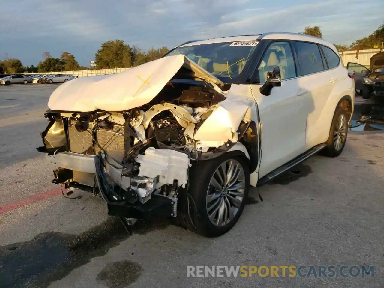 2 Photograph of a damaged car 5TDFZRAH8MS070339 TOYOTA HIGHLANDER 2021