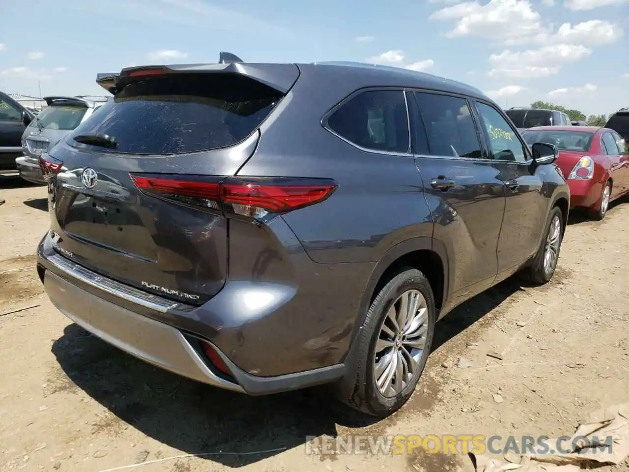 4 Photograph of a damaged car 5TDFZRBH1MS084940 TOYOTA HIGHLANDER 2021