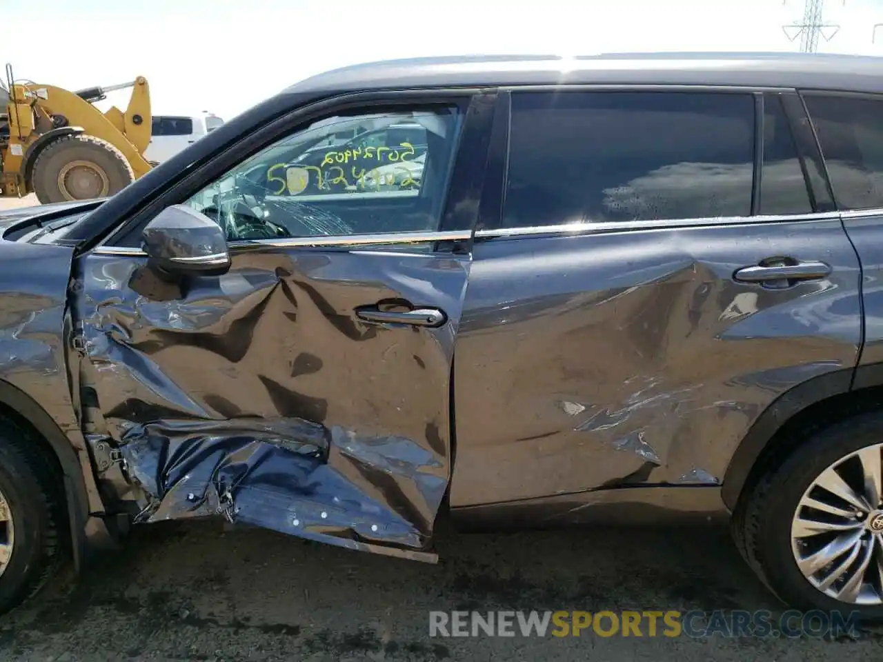 9 Photograph of a damaged car 5TDFZRBH1MS084940 TOYOTA HIGHLANDER 2021