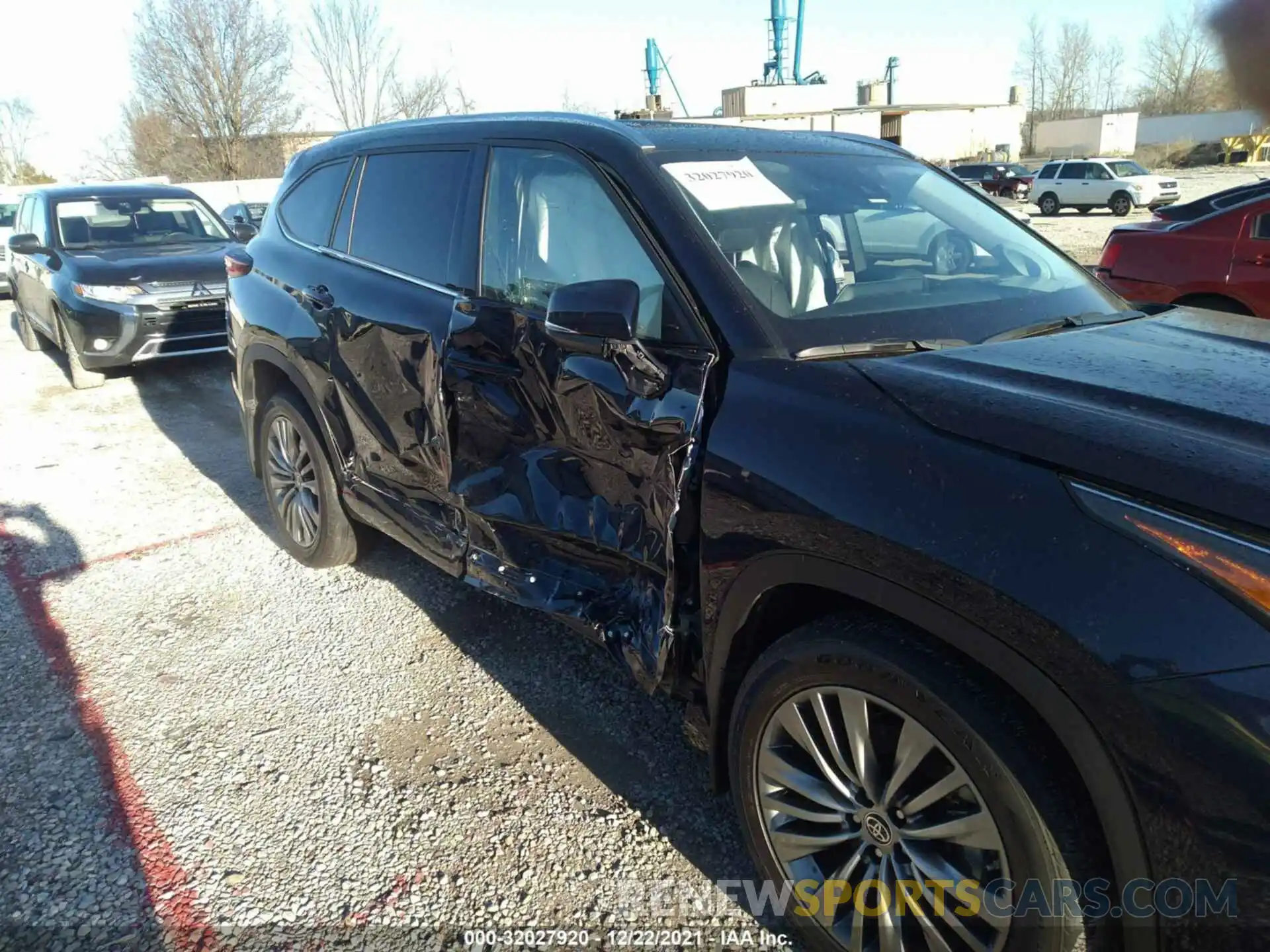 6 Photograph of a damaged car 5TDFZRBH1MS136664 TOYOTA HIGHLANDER 2021