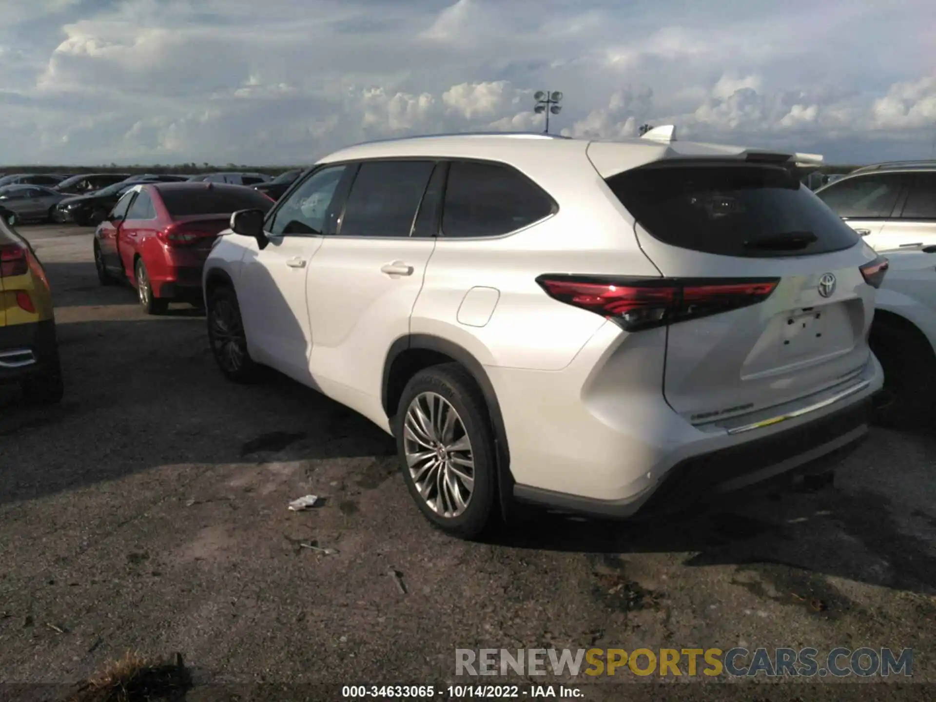 3 Photograph of a damaged car 5TDFZRBH2MS071727 TOYOTA HIGHLANDER 2021