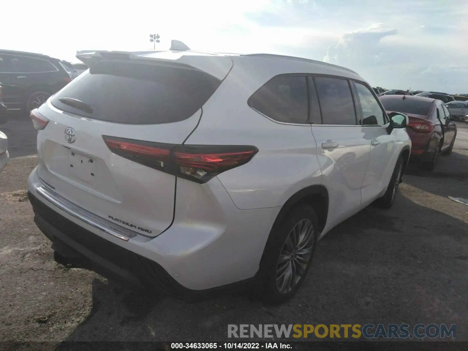 4 Photograph of a damaged car 5TDFZRBH2MS071727 TOYOTA HIGHLANDER 2021