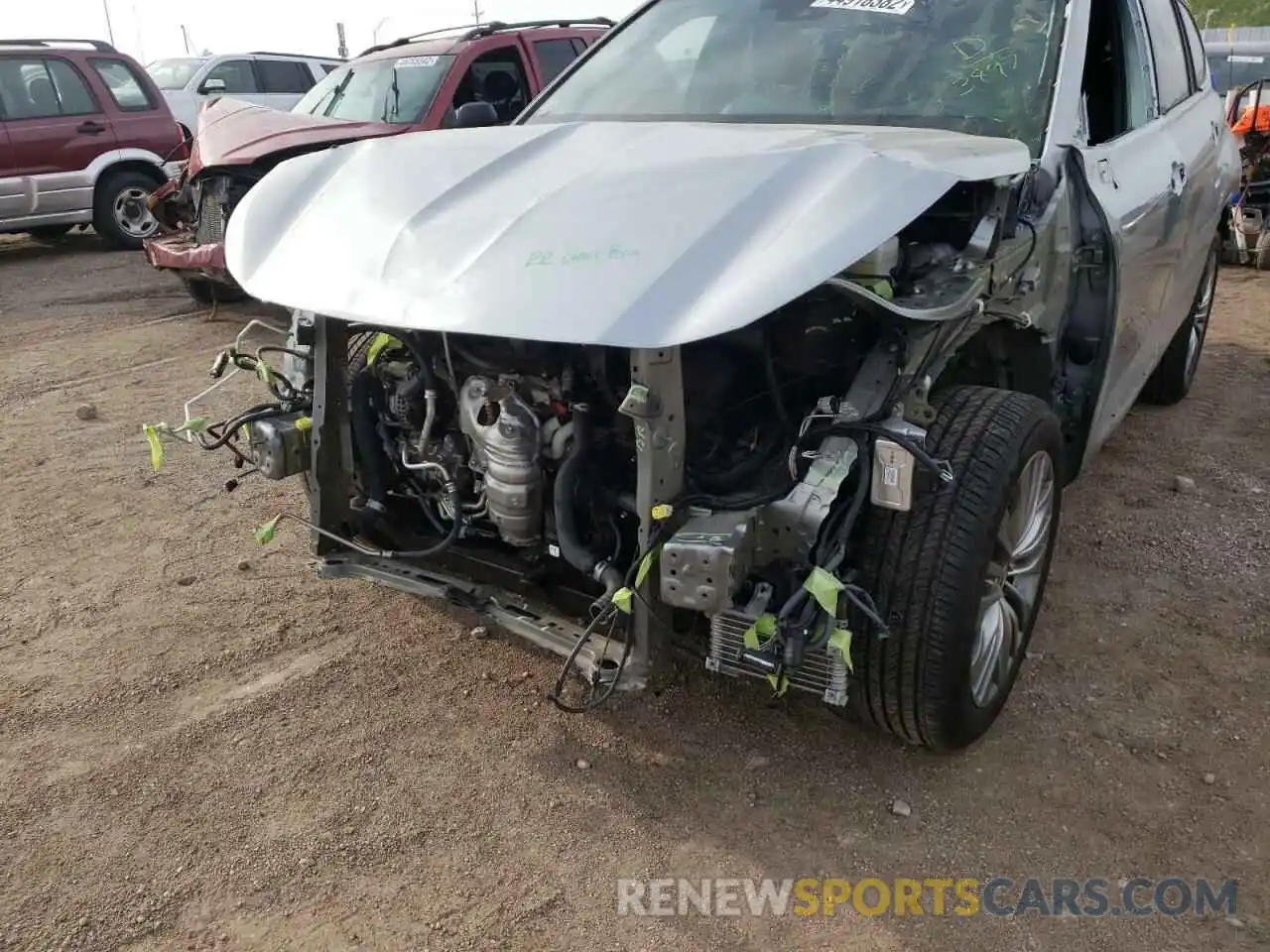 9 Photograph of a damaged car 5TDFZRBH2MS103897 TOYOTA HIGHLANDER 2021