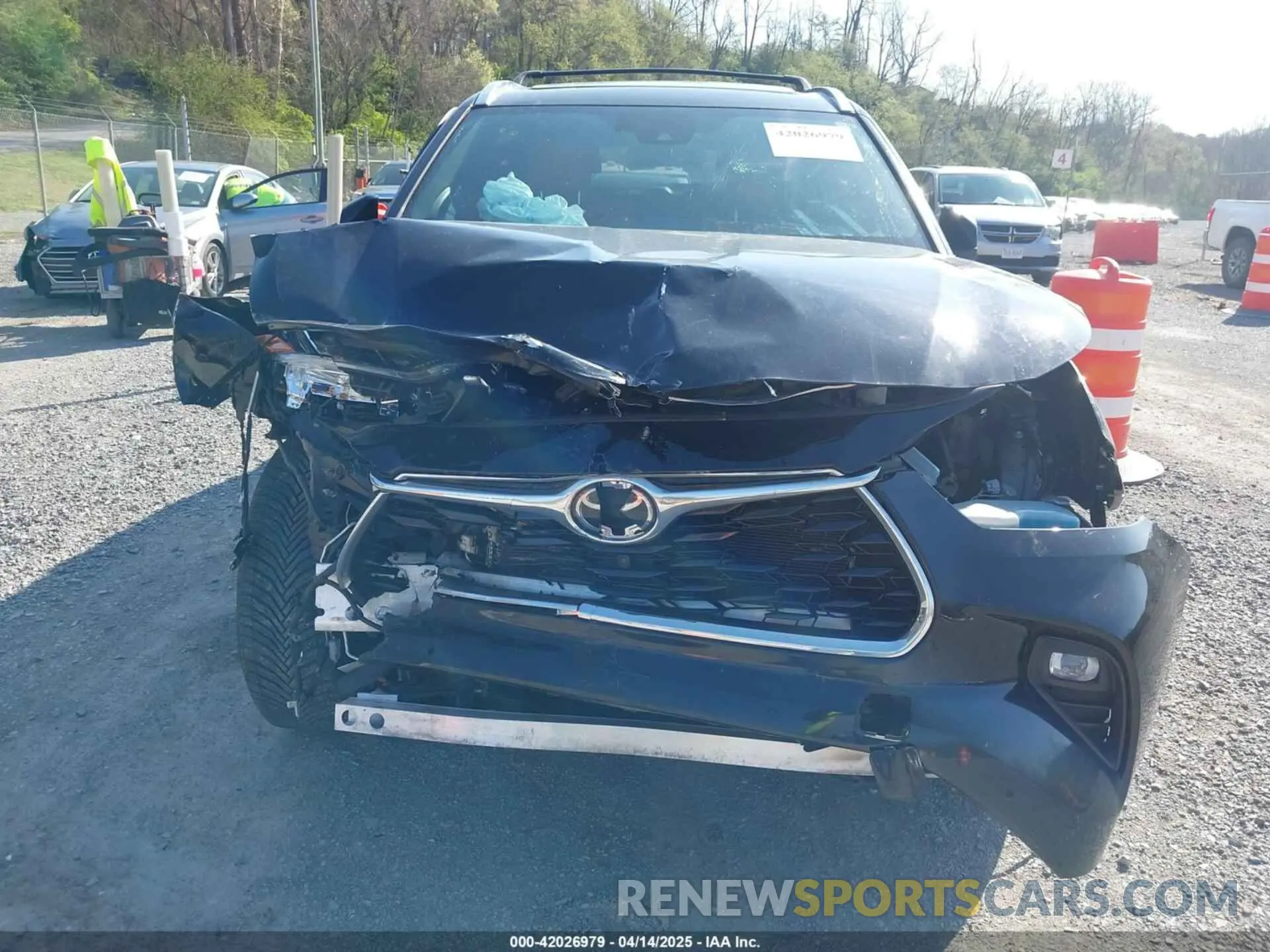 11 Photograph of a damaged car 5TDFZRBH3MS133216 TOYOTA HIGHLANDER 2021