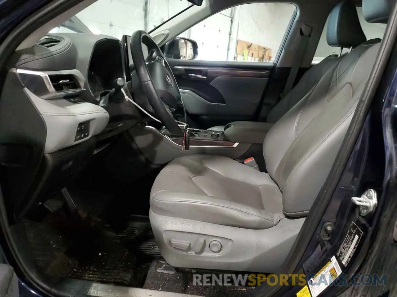 7 Photograph of a damaged car 5TDFZRBH4MS112455 TOYOTA HIGHLANDER 2021