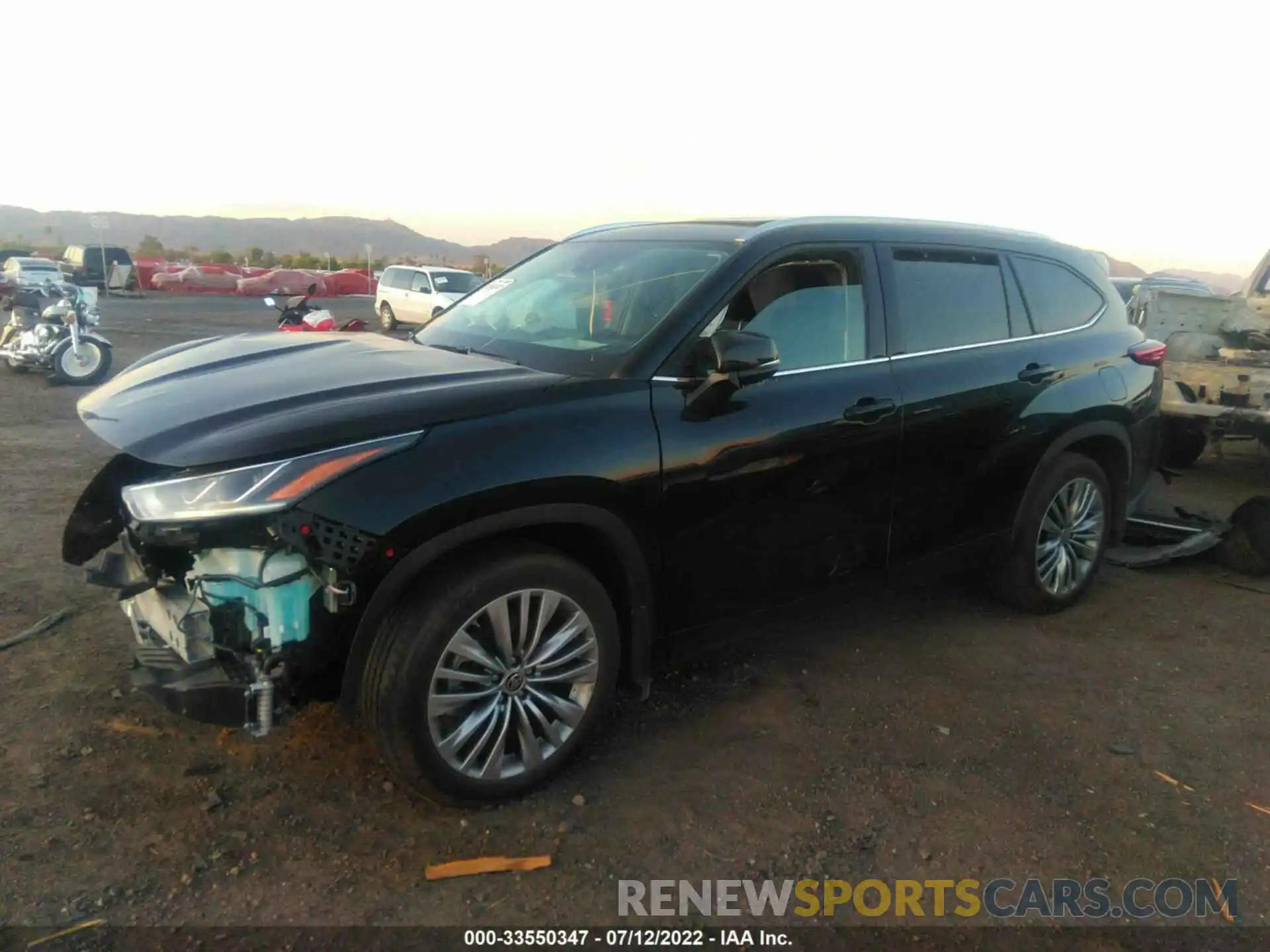 2 Photograph of a damaged car 5TDFZRBH5MS095617 TOYOTA HIGHLANDER 2021