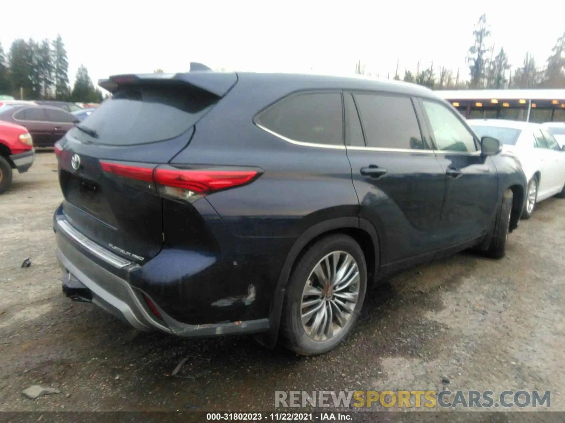 4 Photograph of a damaged car 5TDFZRBH5MS107832 TOYOTA HIGHLANDER 2021