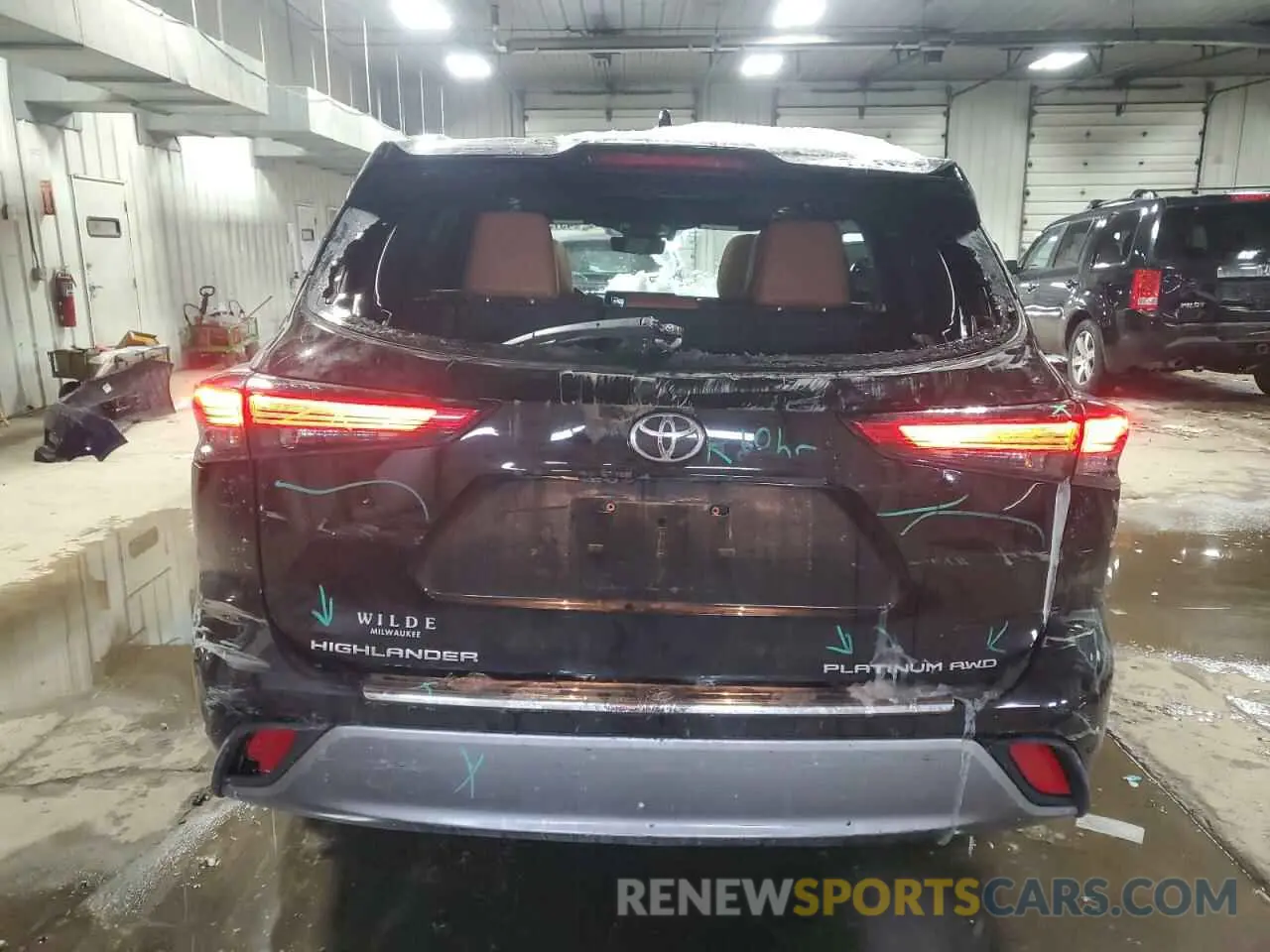 6 Photograph of a damaged car 5TDFZRBH6MS071911 TOYOTA HIGHLANDER 2021