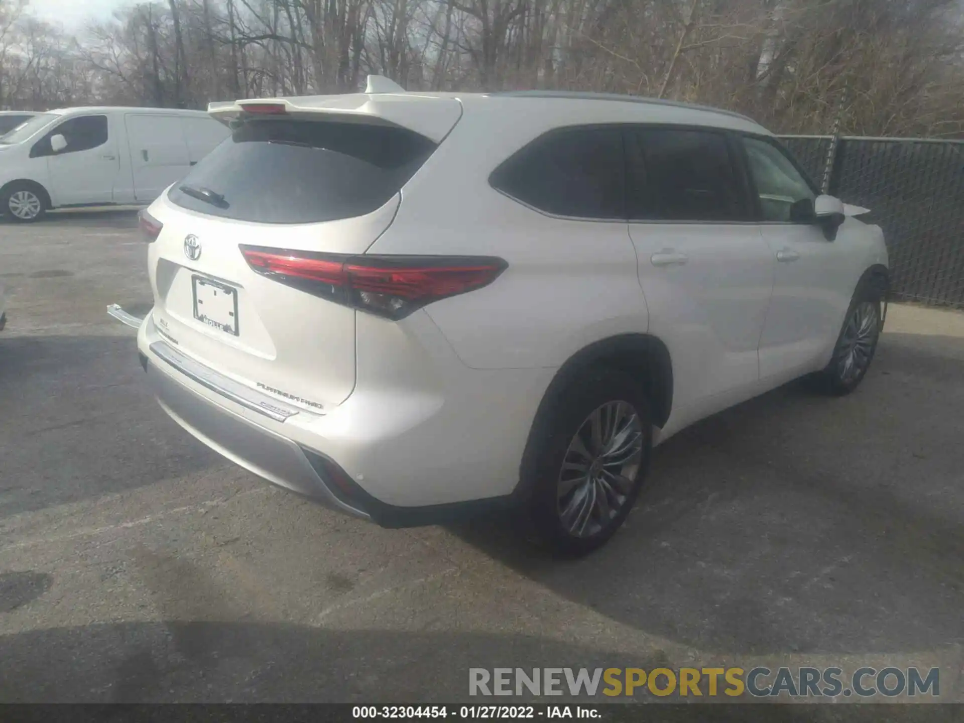 4 Photograph of a damaged car 5TDFZRBH7MS096333 TOYOTA HIGHLANDER 2021