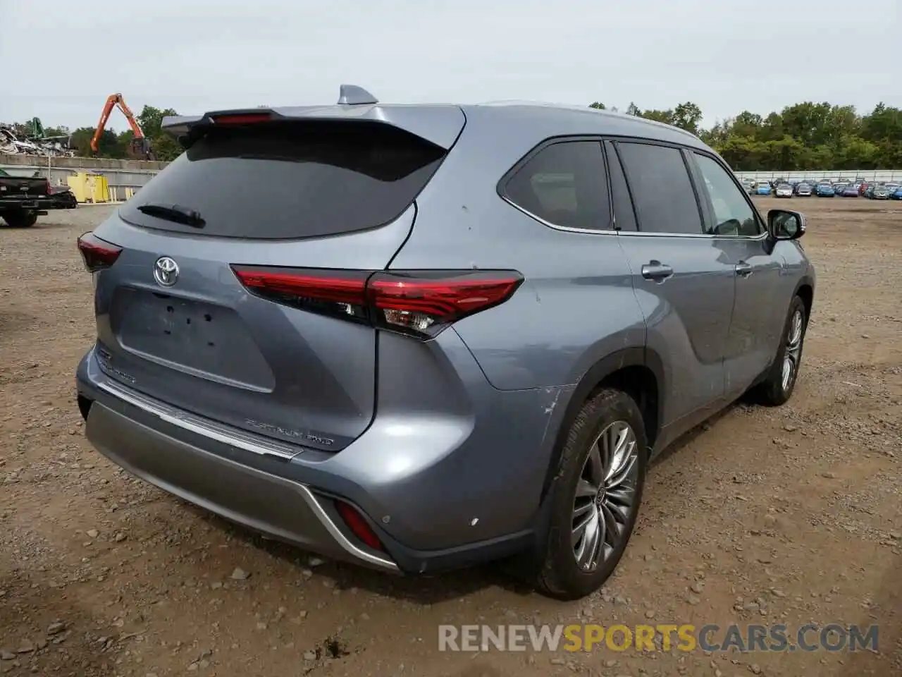 4 Photograph of a damaged car 5TDFZRBH7MS102065 TOYOTA HIGHLANDER 2021