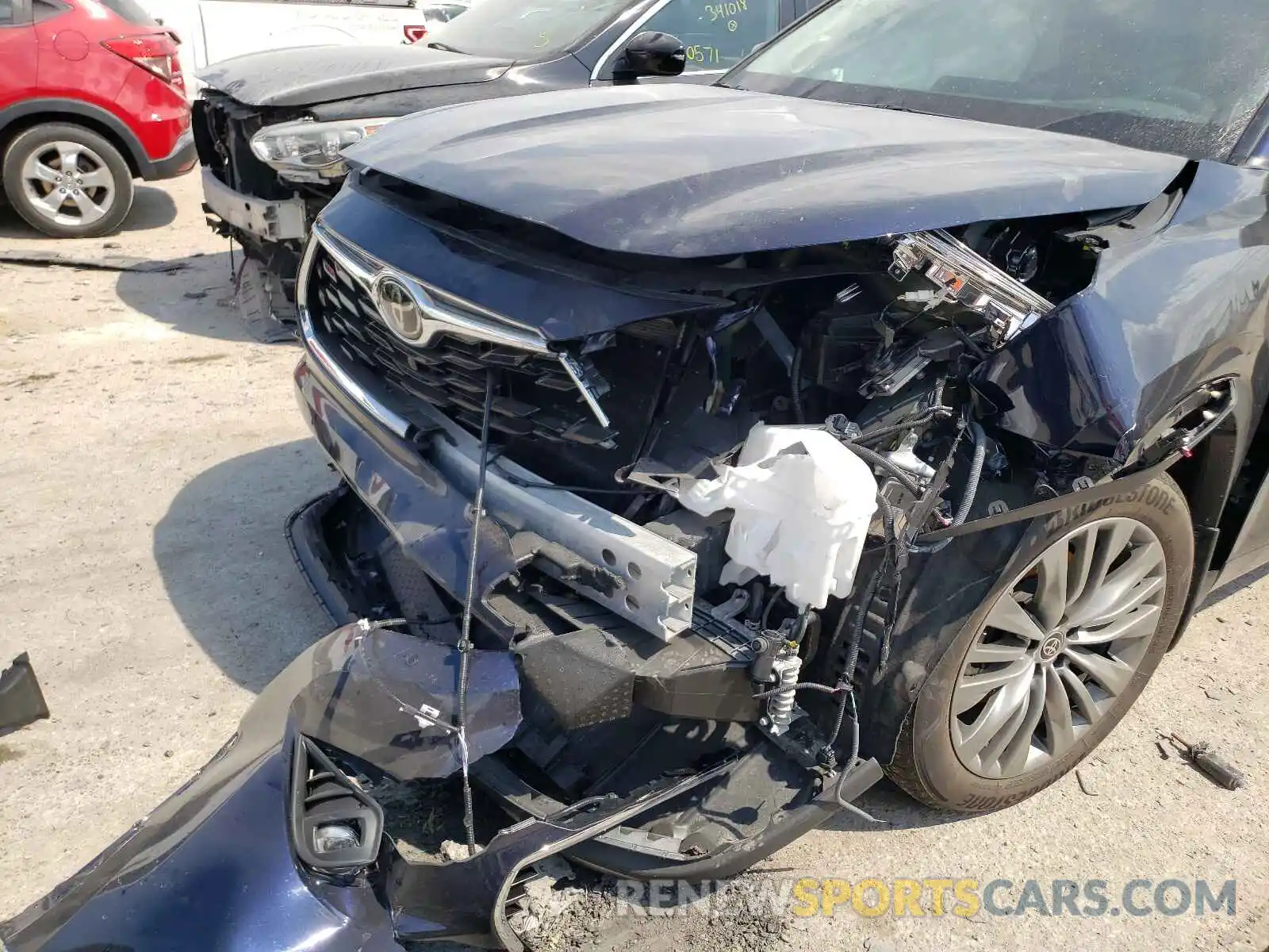 9 Photograph of a damaged car 5TDFZRBH8MS067147 TOYOTA HIGHLANDER 2021