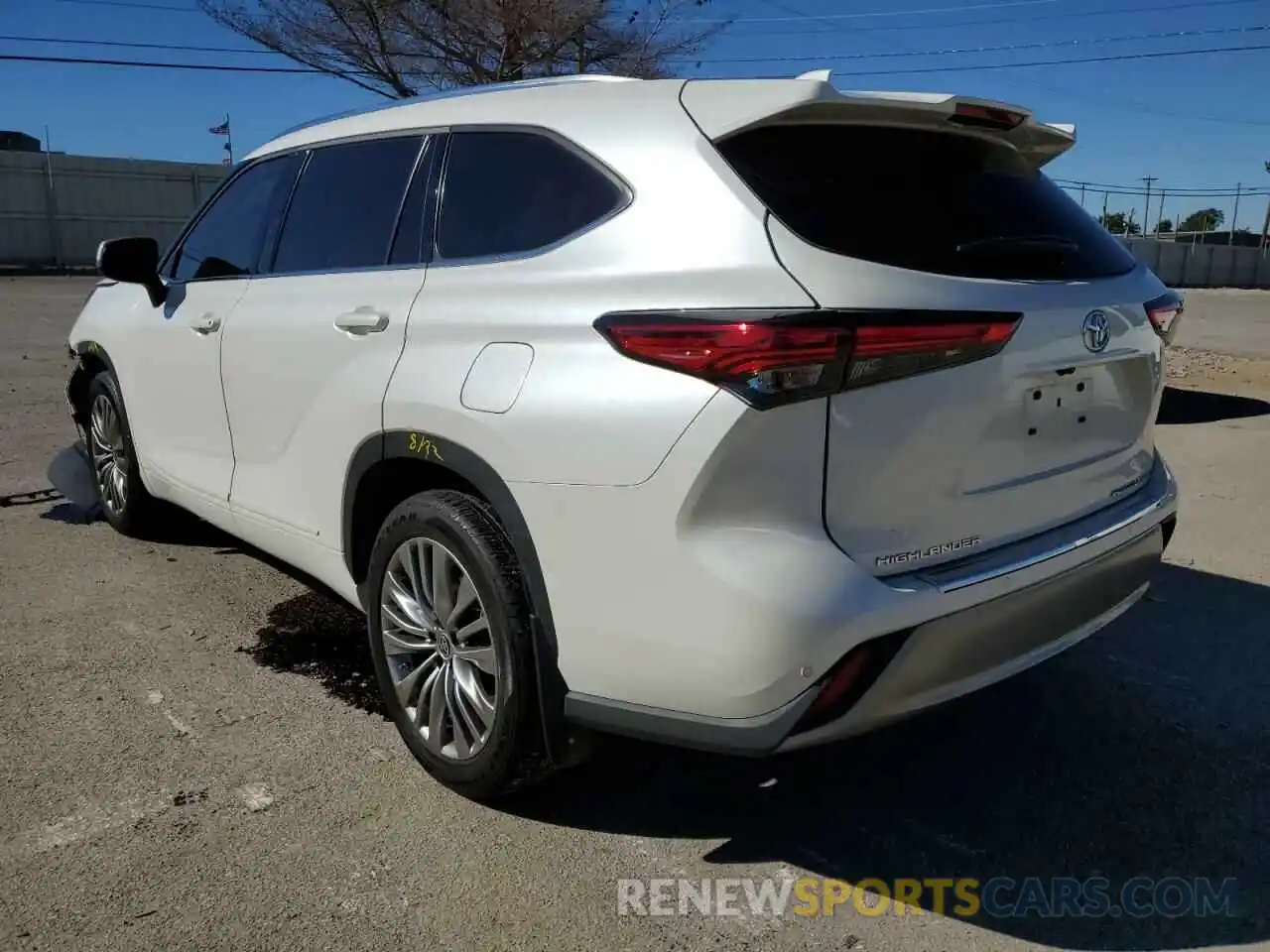 3 Photograph of a damaged car 5TDFZRBH9MS075855 TOYOTA HIGHLANDER 2021