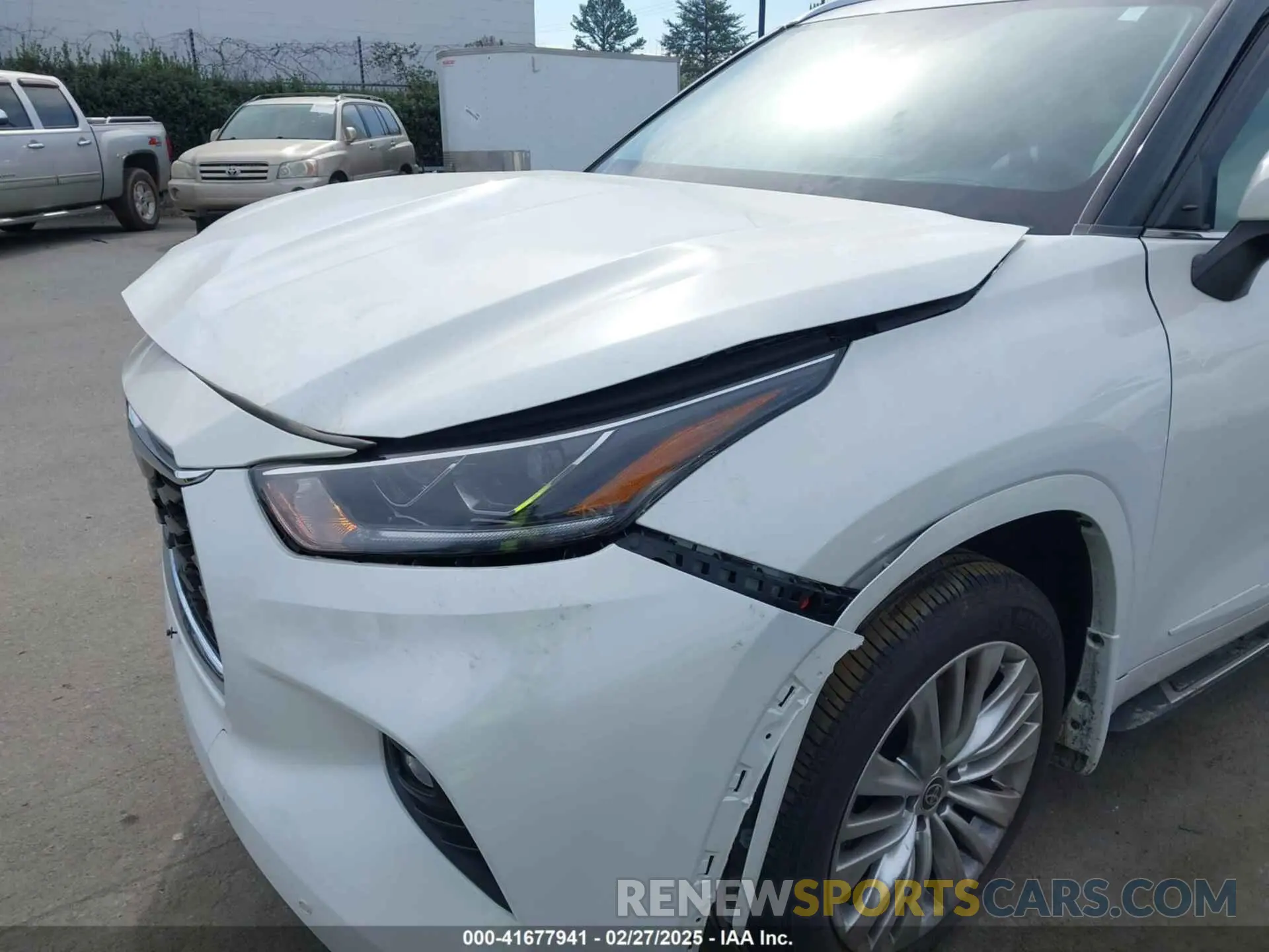 17 Photograph of a damaged car 5TDFZRBH9MS108434 TOYOTA HIGHLANDER 2021