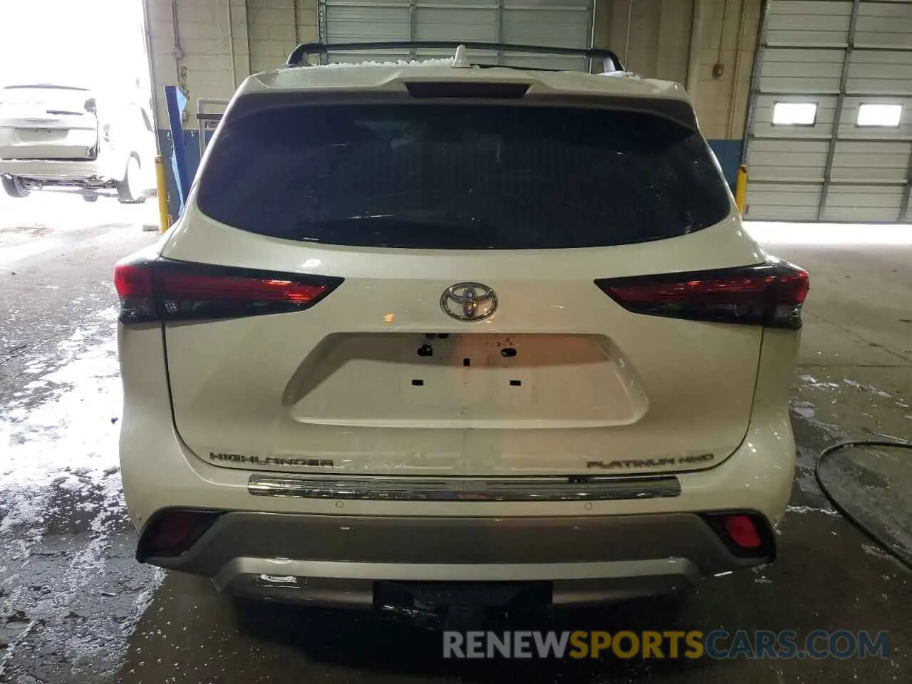 6 Photograph of a damaged car 5TDFZRBHXMS078957 TOYOTA HIGHLANDER 2021