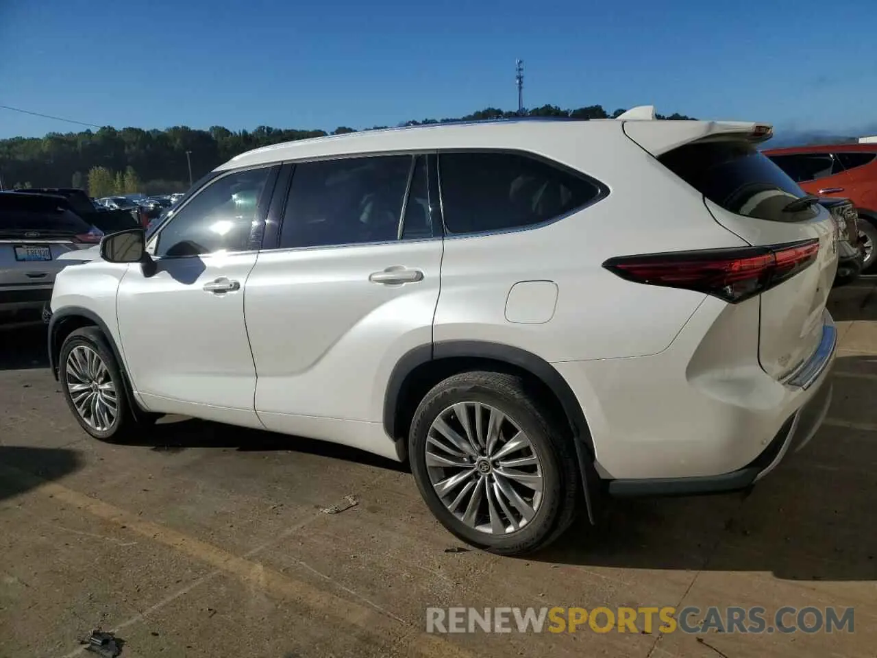 2 Photograph of a damaged car 5TDFZRBHXMS097931 TOYOTA HIGHLANDER 2021
