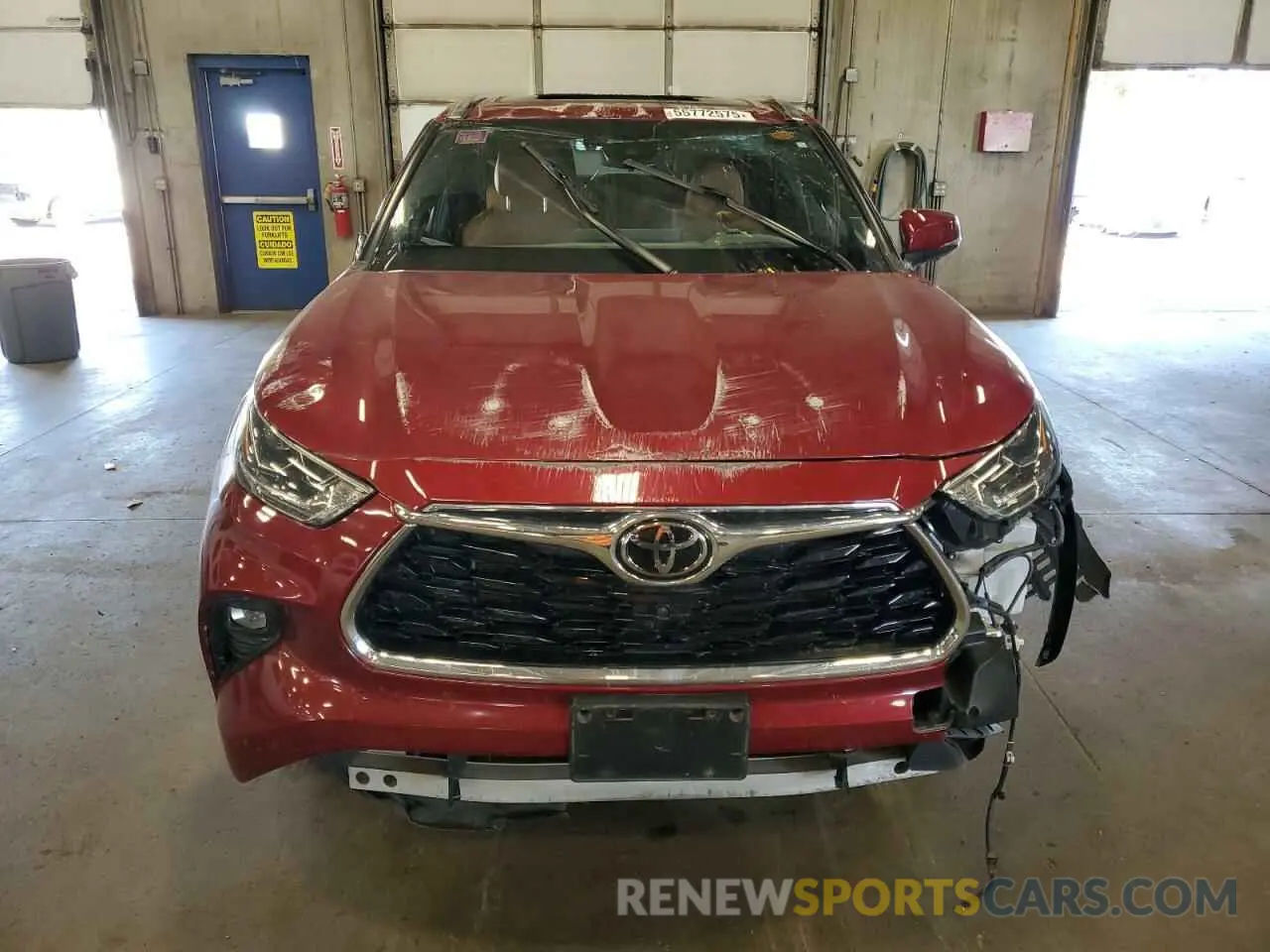 5 Photograph of a damaged car 5TDFZRBHXMS148134 TOYOTA HIGHLANDER 2021