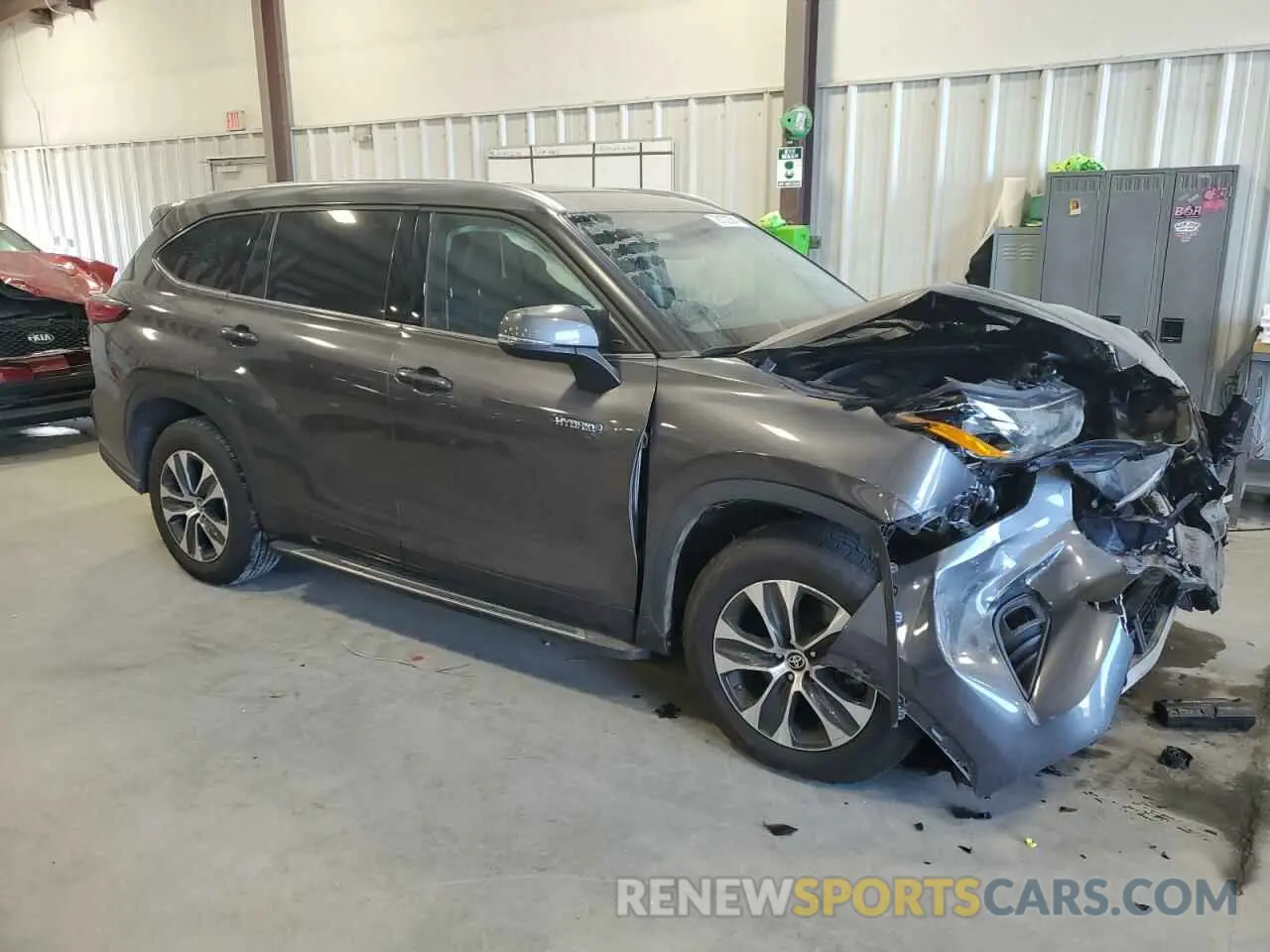 4 Photograph of a damaged car 5TDGARAH0MS008414 TOYOTA HIGHLANDER 2021
