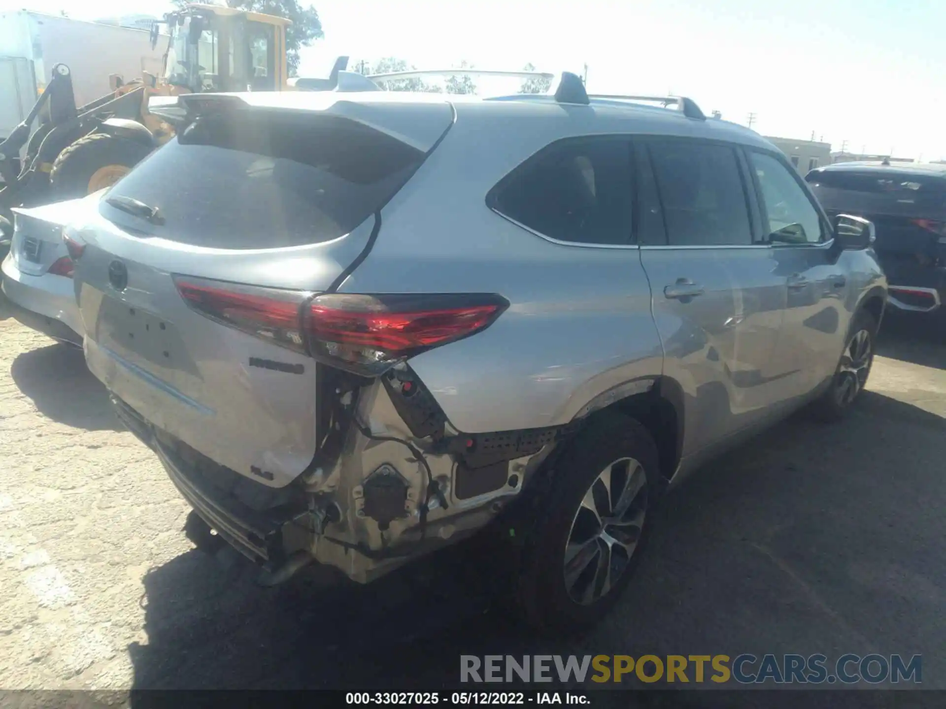 4 Photograph of a damaged car 5TDGARAH0MS010924 TOYOTA HIGHLANDER 2021