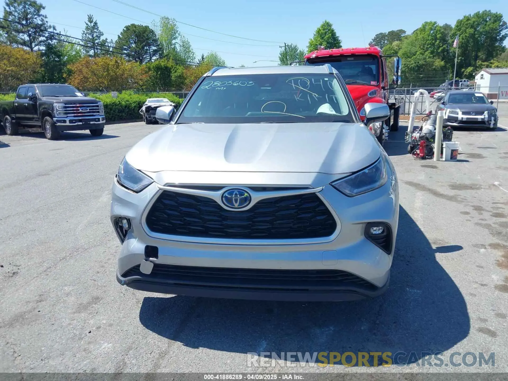 12 Photograph of a damaged car 5TDGARAH0MS011040 TOYOTA HIGHLANDER 2021