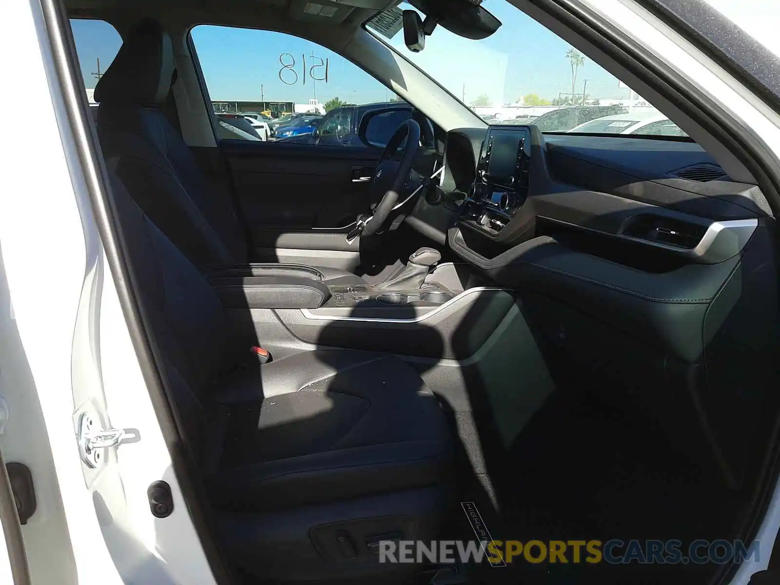 5 Photograph of a damaged car 5TDGARAH0MS503423 TOYOTA HIGHLANDER 2021