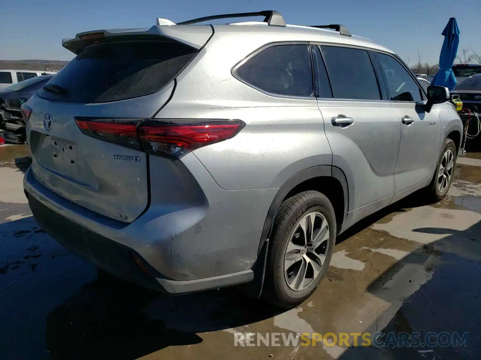 4 Photograph of a damaged car 5TDGARAH1MS503883 TOYOTA HIGHLANDER 2021