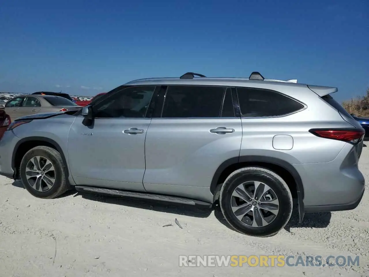 2 Photograph of a damaged car 5TDGARAH1MS508954 TOYOTA HIGHLANDER 2021