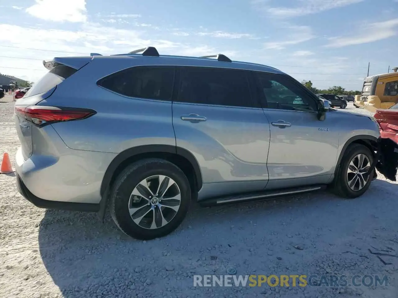 3 Photograph of a damaged car 5TDGARAH1MS508954 TOYOTA HIGHLANDER 2021