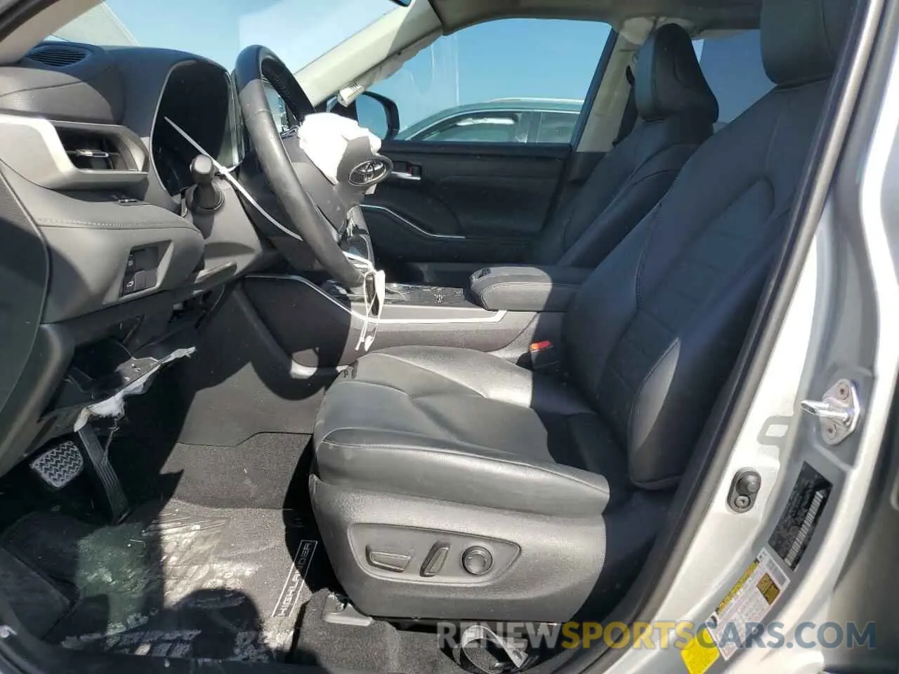 7 Photograph of a damaged car 5TDGARAH1MS508954 TOYOTA HIGHLANDER 2021