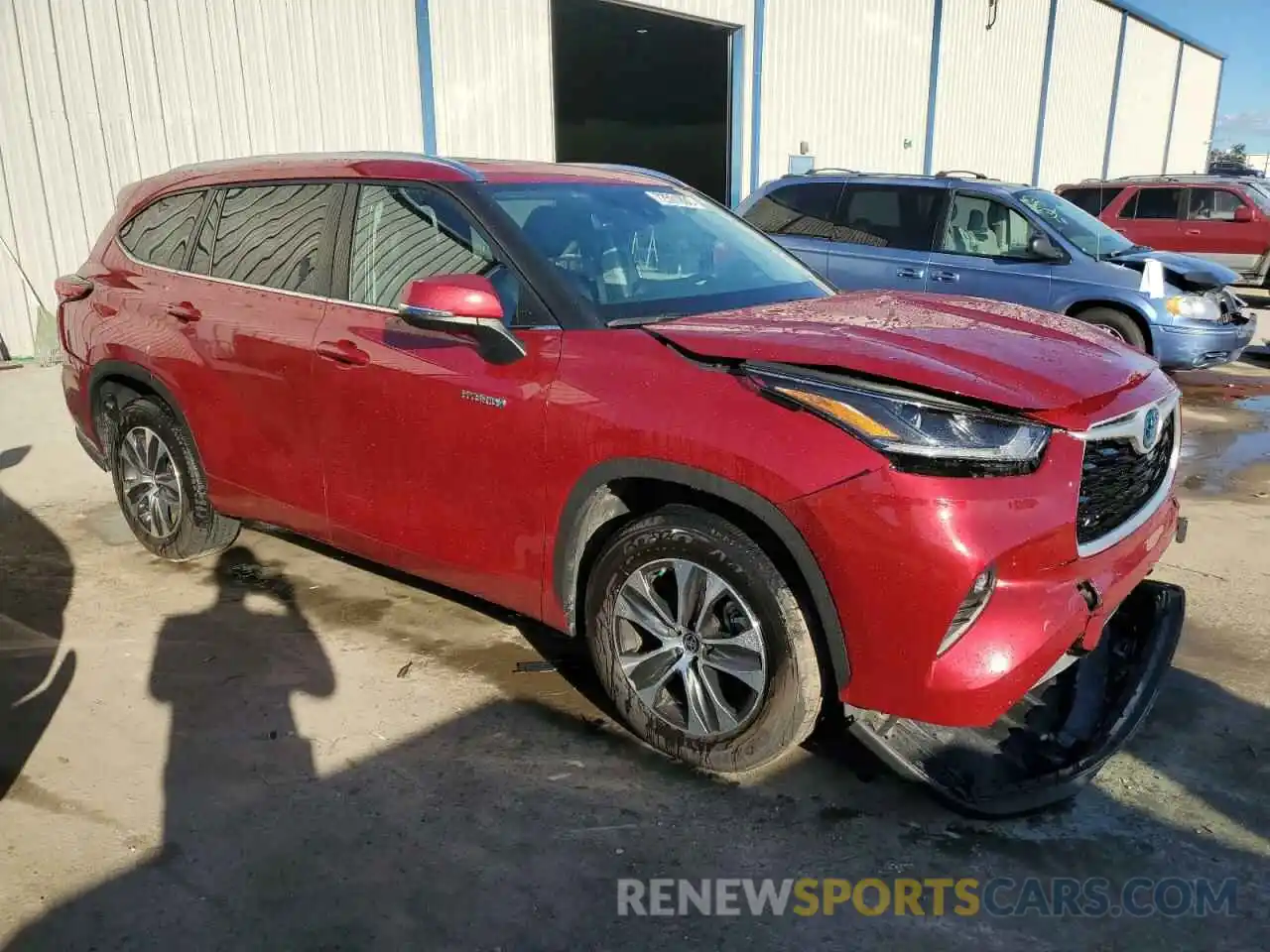 4 Photograph of a damaged car 5TDGARAH4MS506079 TOYOTA HIGHLANDER 2021