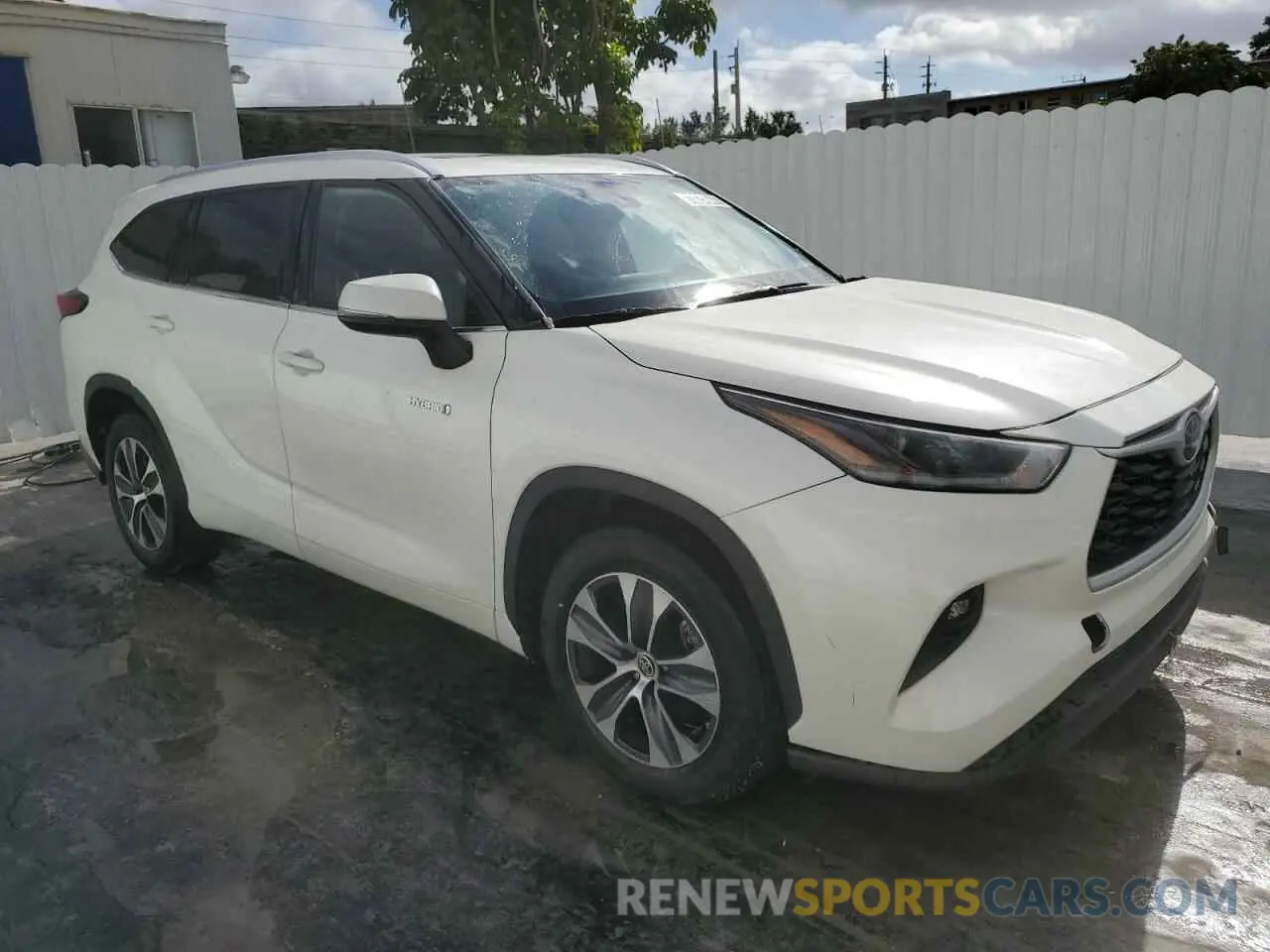 4 Photograph of a damaged car 5TDGARAH4MS506311 TOYOTA HIGHLANDER 2021