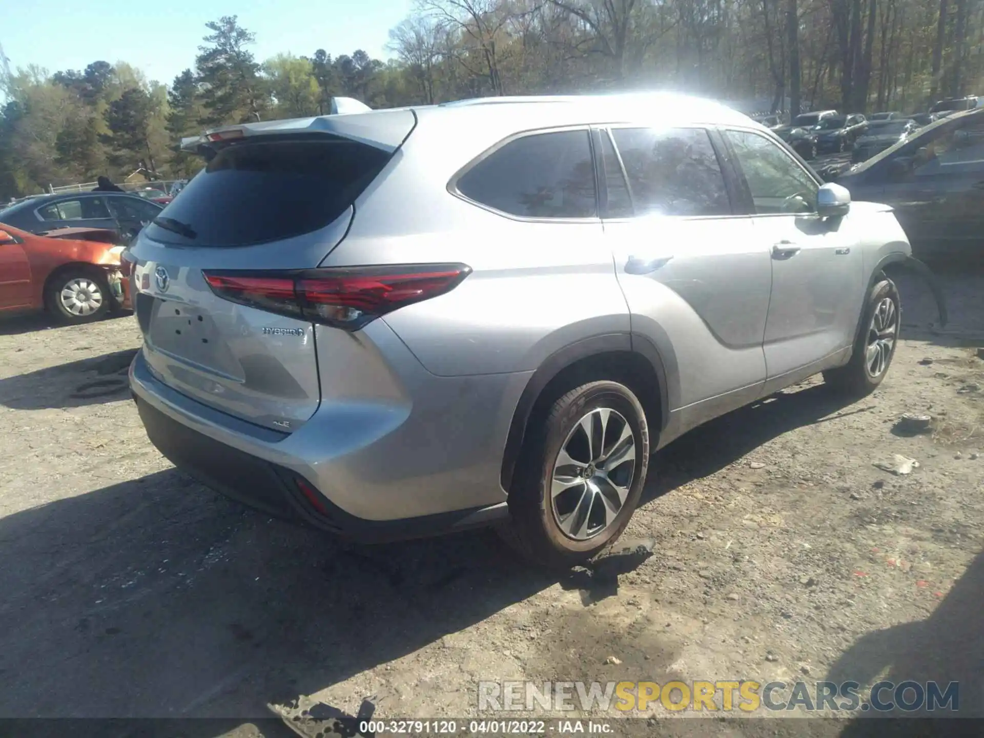 2 Photograph of a damaged car 5TDGARAH4MS509192 TOYOTA HIGHLANDER 2021