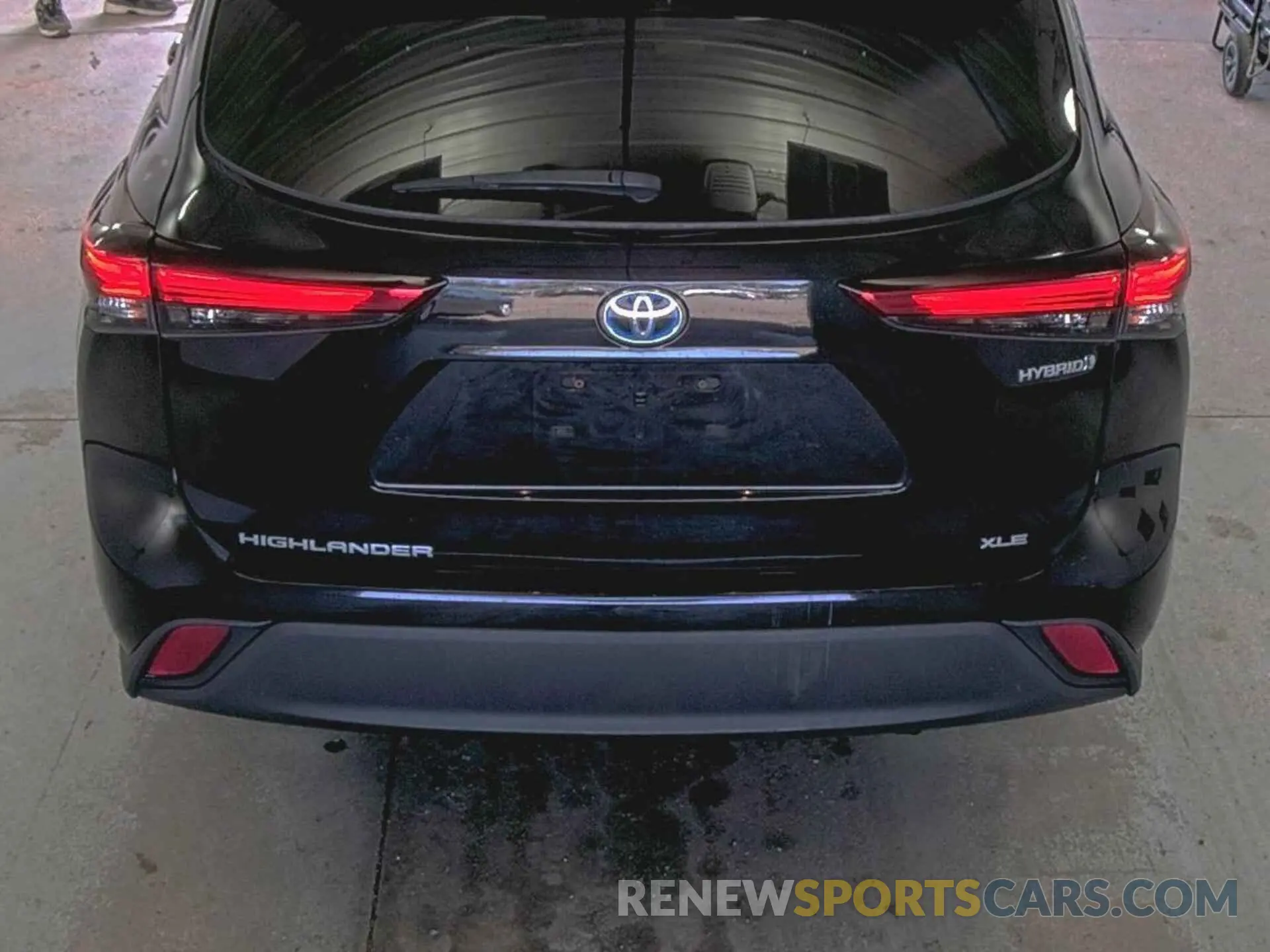 18 Photograph of a damaged car 5TDGARAH6MS506374 TOYOTA HIGHLANDER 2021