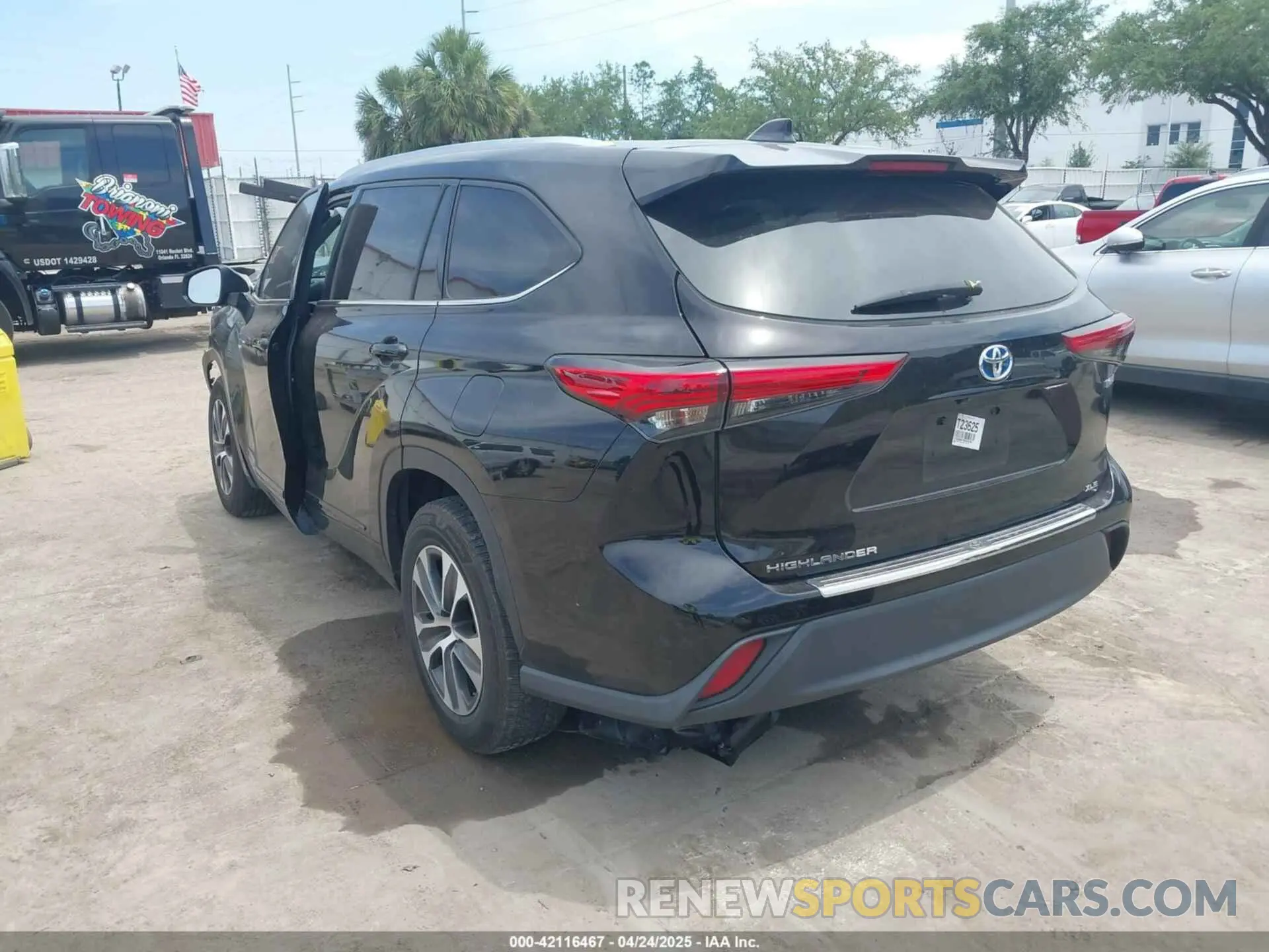 3 Photograph of a damaged car 5TDGARAH7MS005039 TOYOTA HIGHLANDER 2021