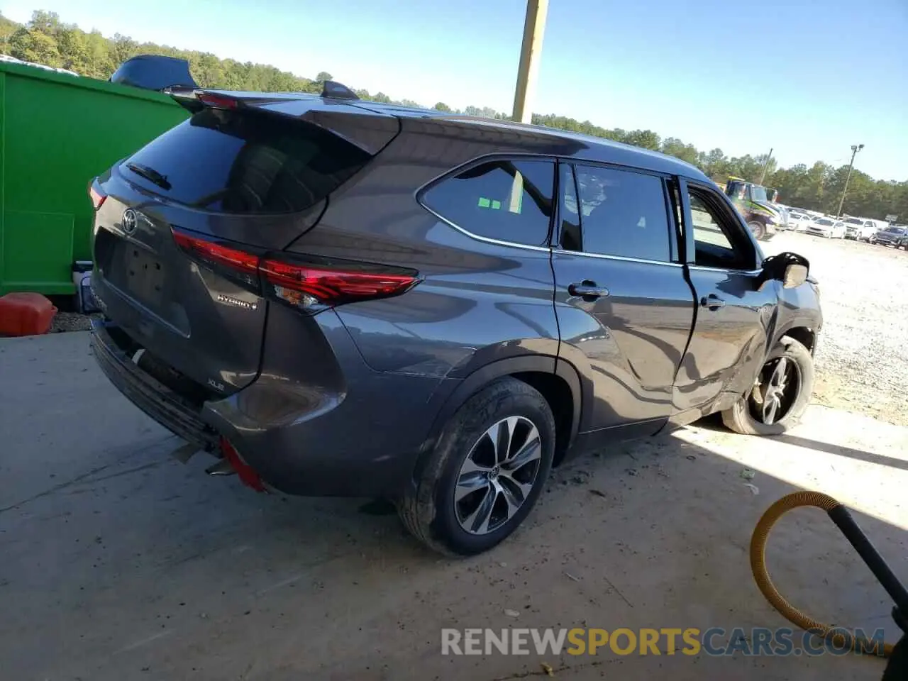 3 Photograph of a damaged car 5TDGARAH8MS011769 TOYOTA HIGHLANDER 2021