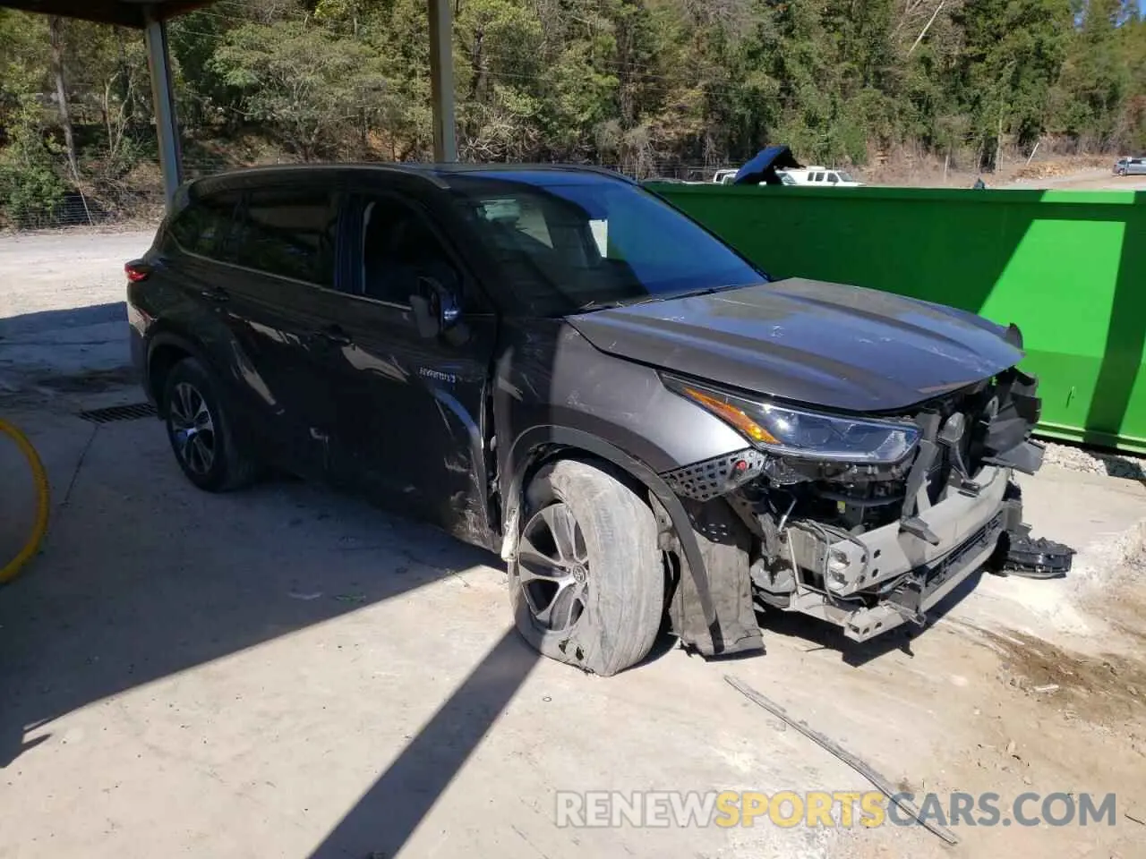 4 Photograph of a damaged car 5TDGARAH8MS011769 TOYOTA HIGHLANDER 2021