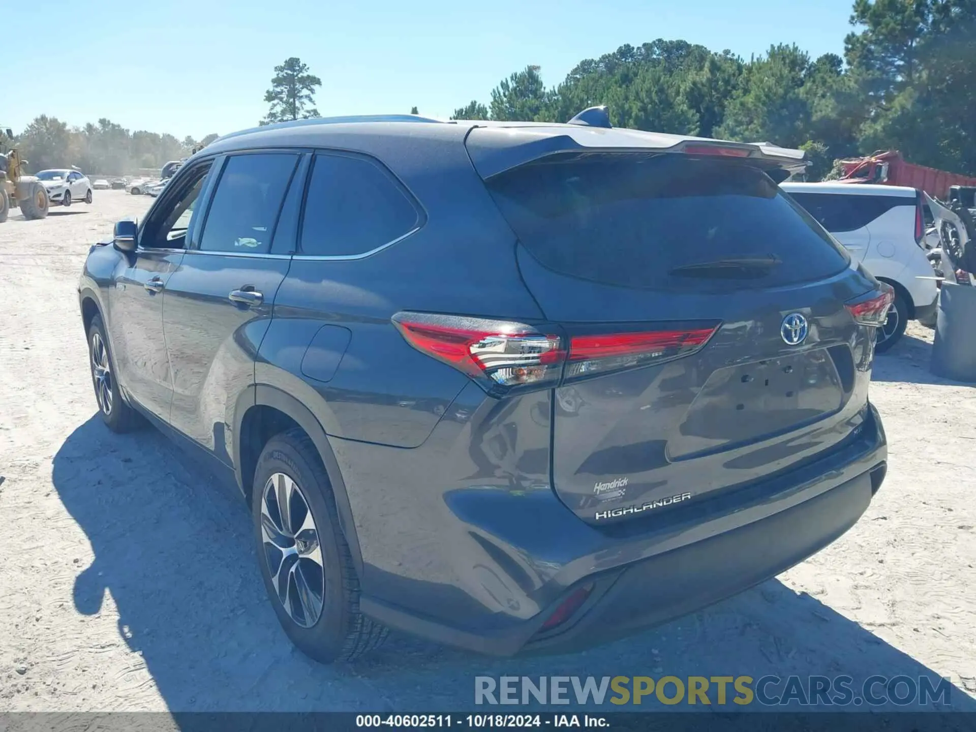 3 Photograph of a damaged car 5TDGARAHXMS503476 TOYOTA HIGHLANDER 2021